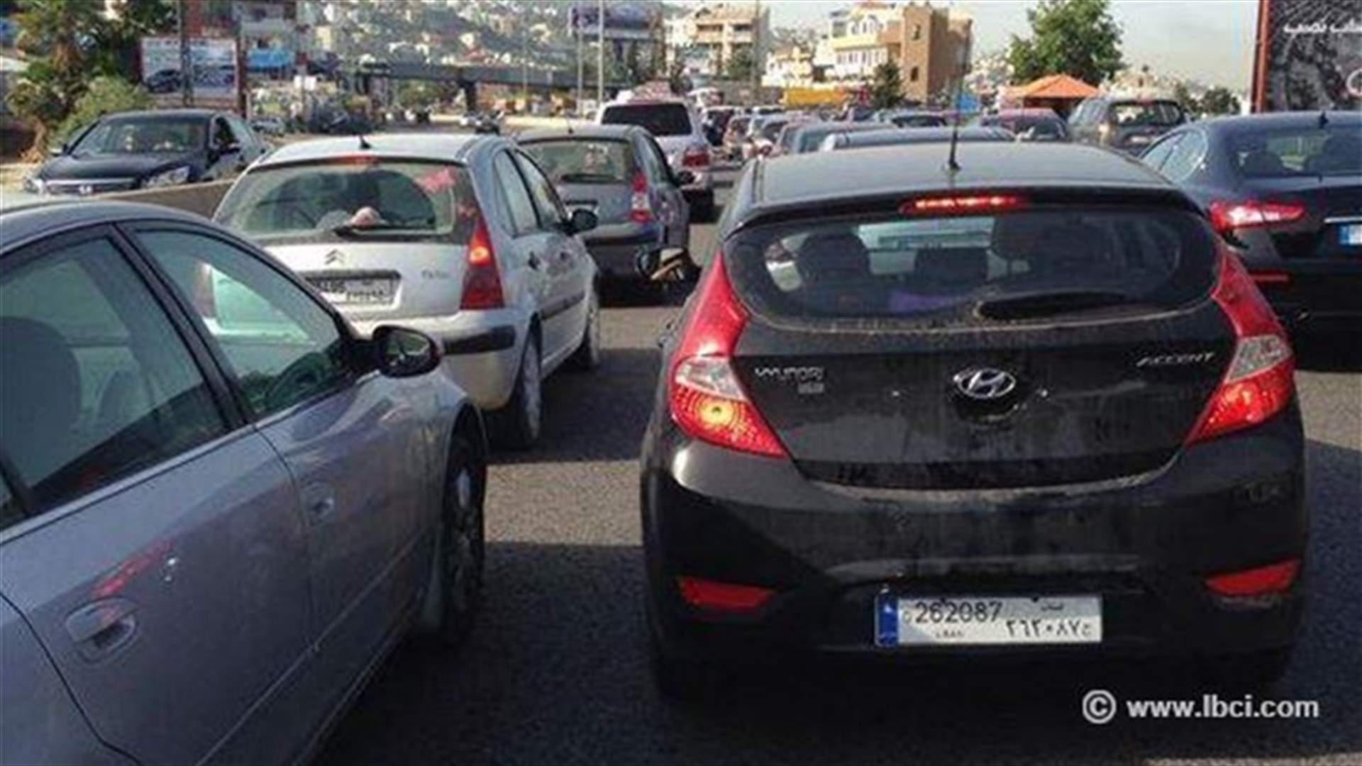 زحمة سير خانقة على أوتوستراد حالات ونهر ابراهيم باتجاه بيروت