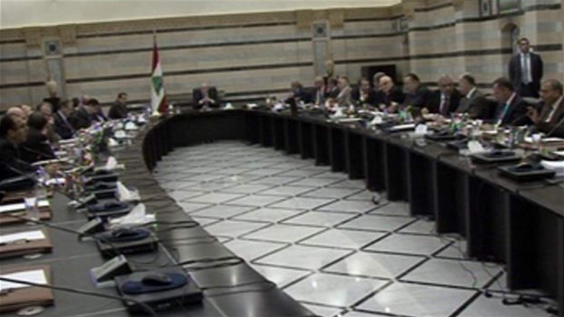 Cabinet holds session under chairmanship of PM Salam