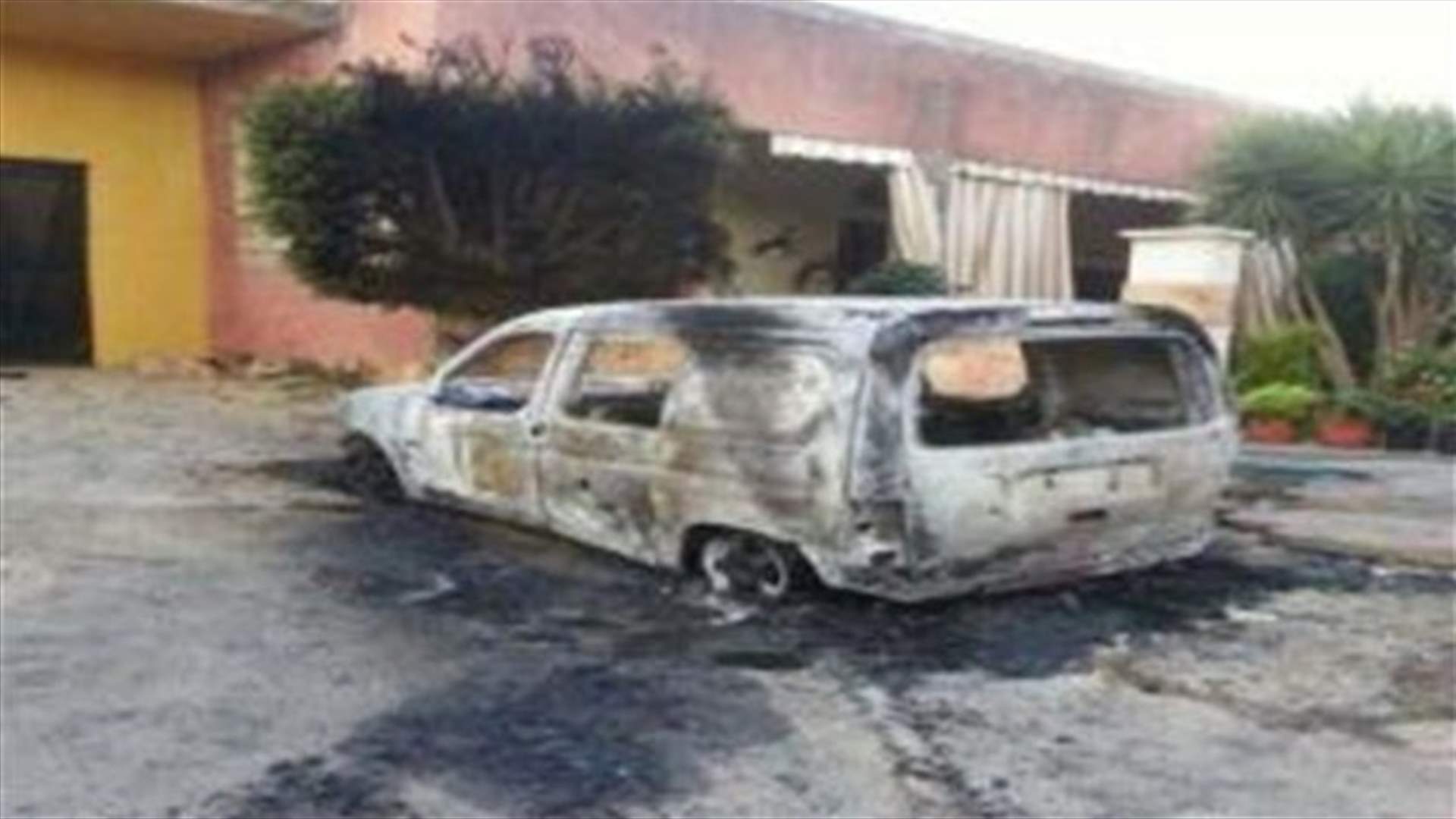 احراق سيارة في زوطر الغربية وسرقة أخرى في كفررمان