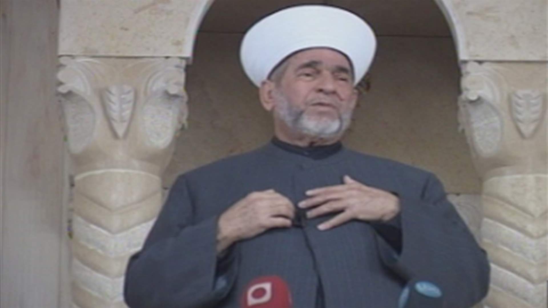الميس : أهالي عرسال سيستمرون باستقبال اللاجئين السوريين