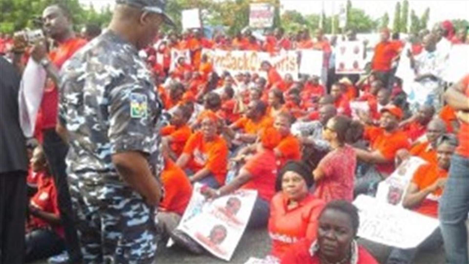 Nigeria girls protesters to challenge ban in court