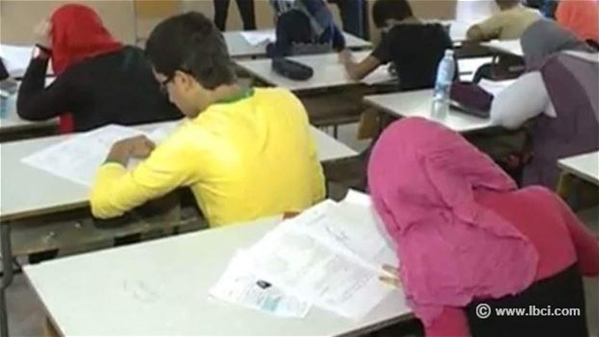 REPORT: Pay scale crisis threatens fate of official exams 