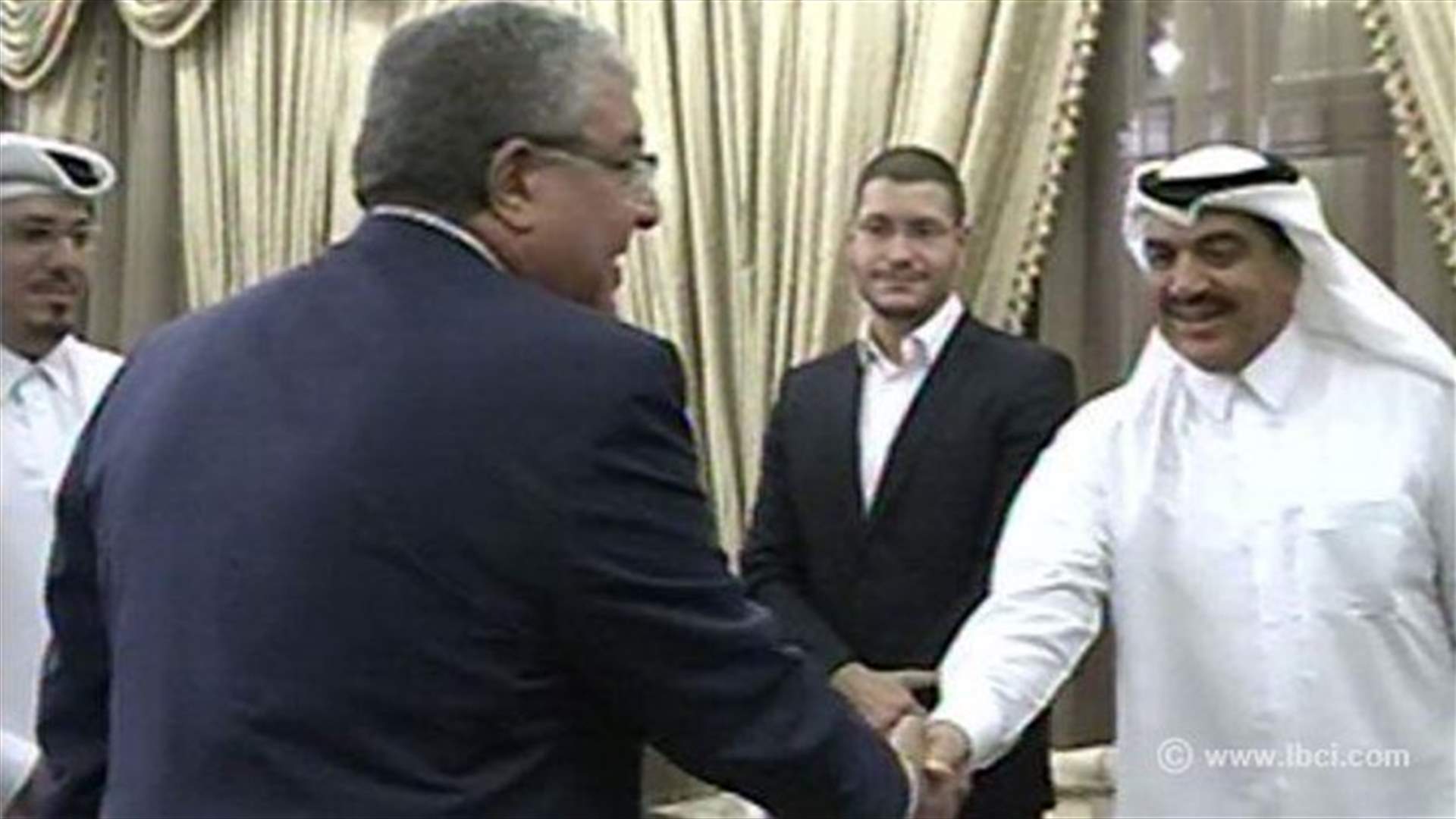 المشنوق في قطر