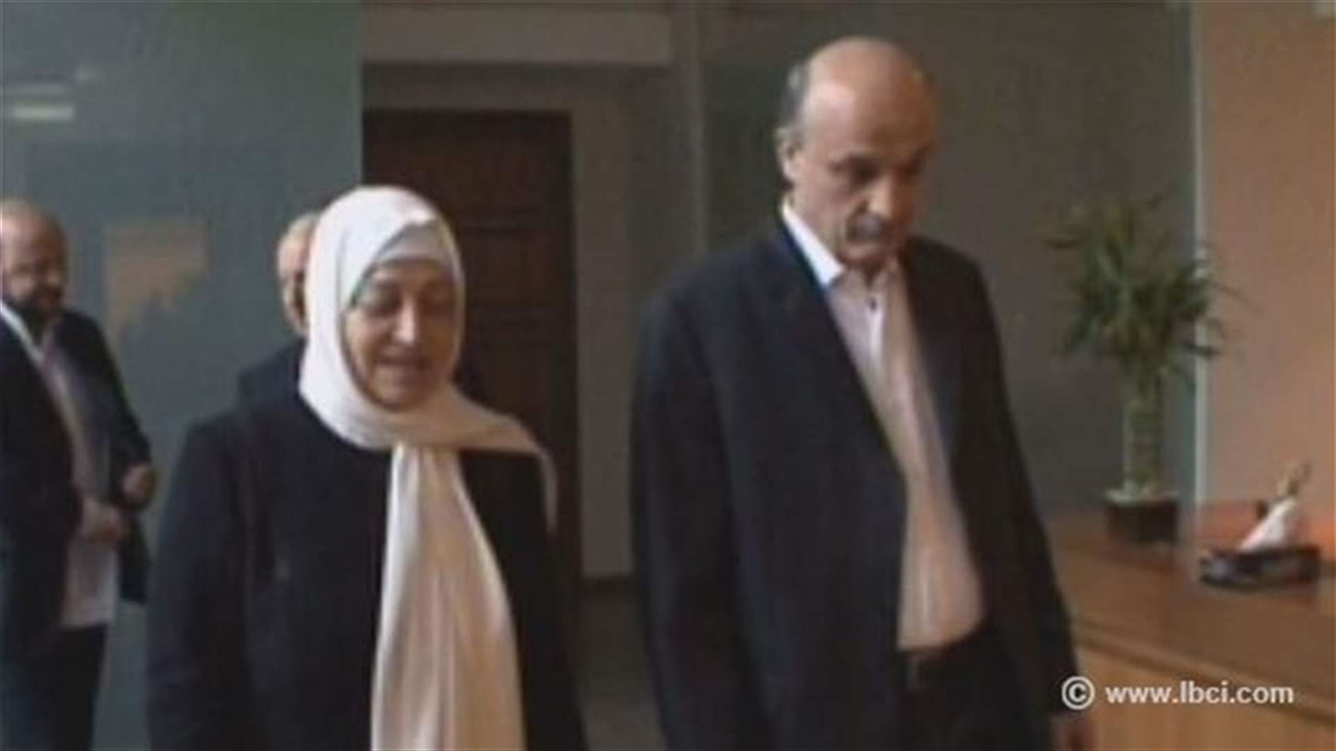جعجع عرض مع بهية الحريري للاوضاع العامة في البلاد
