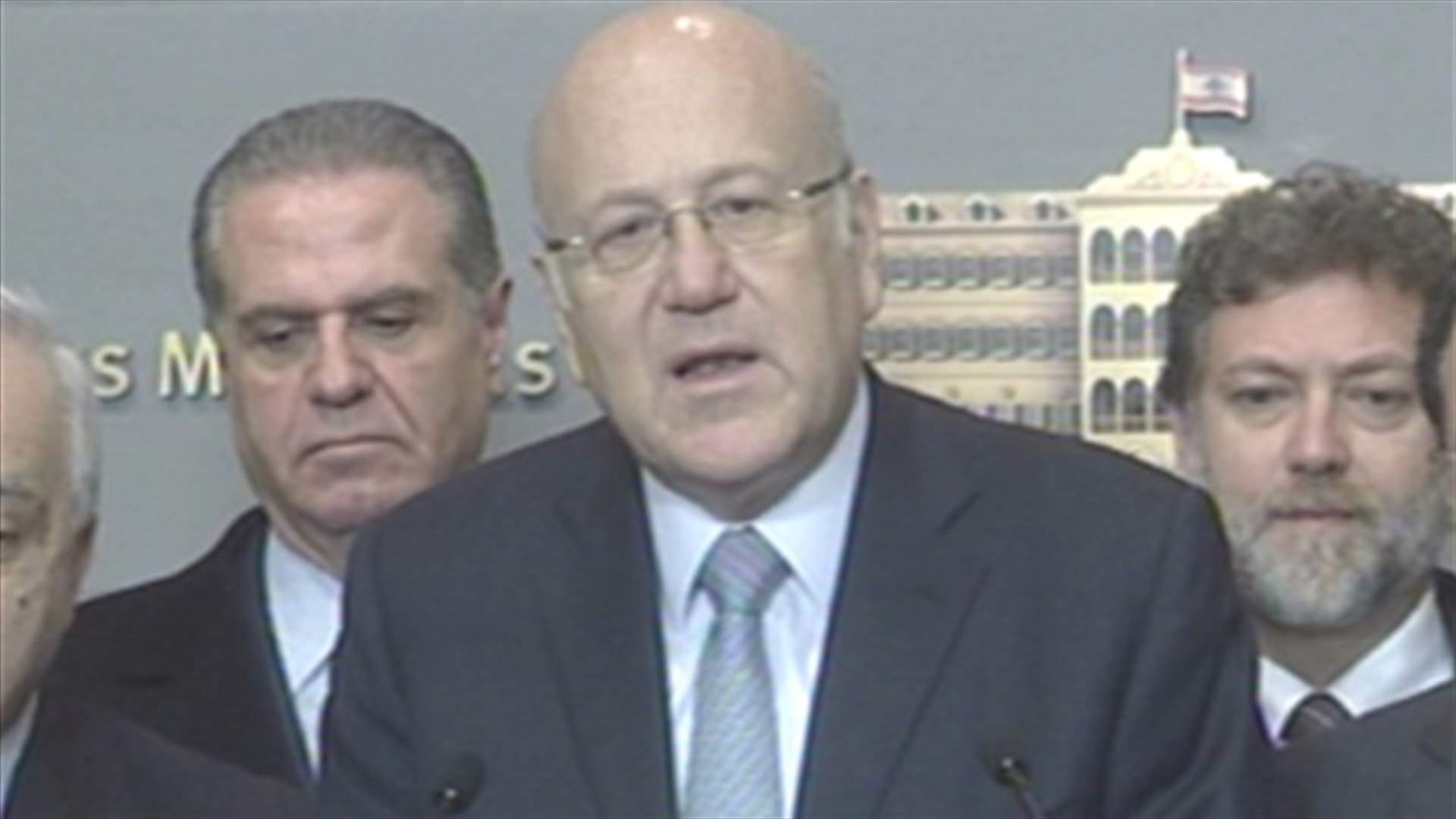 Mikati calls to keep wages issue away from politics