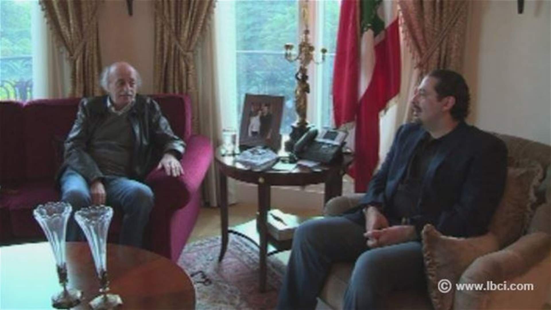 آخر المستجدات المحلية والإقليمية بين الحريري وجنبلاط