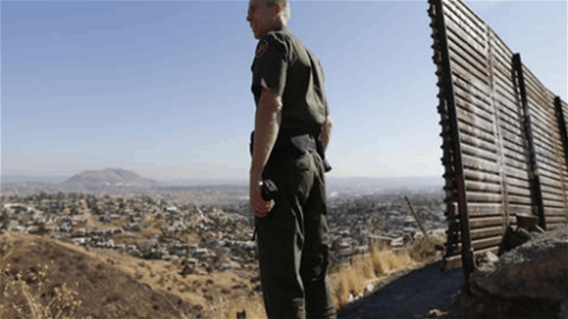 US sends more agents to border amid child immigrant crisis