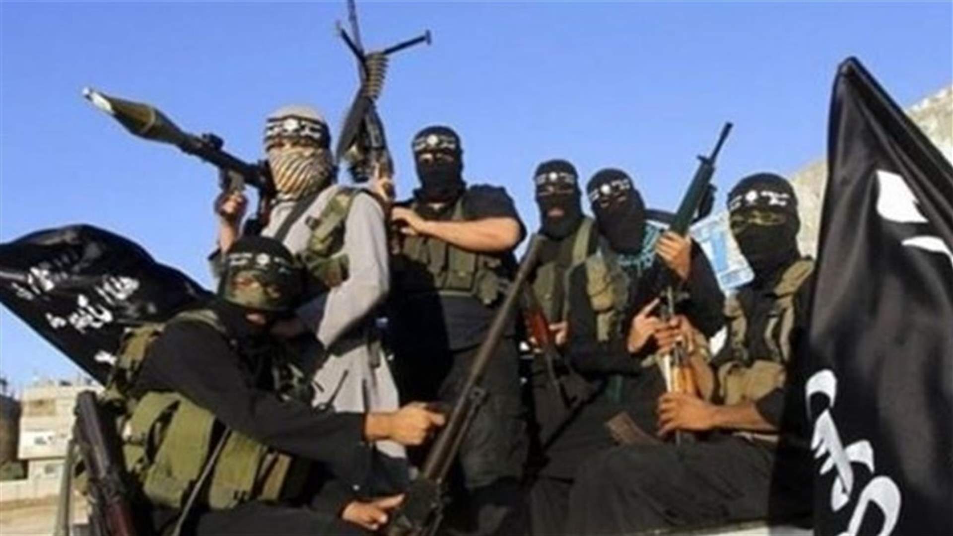 ISIL crucifies eight rival fighters, says monitoring group