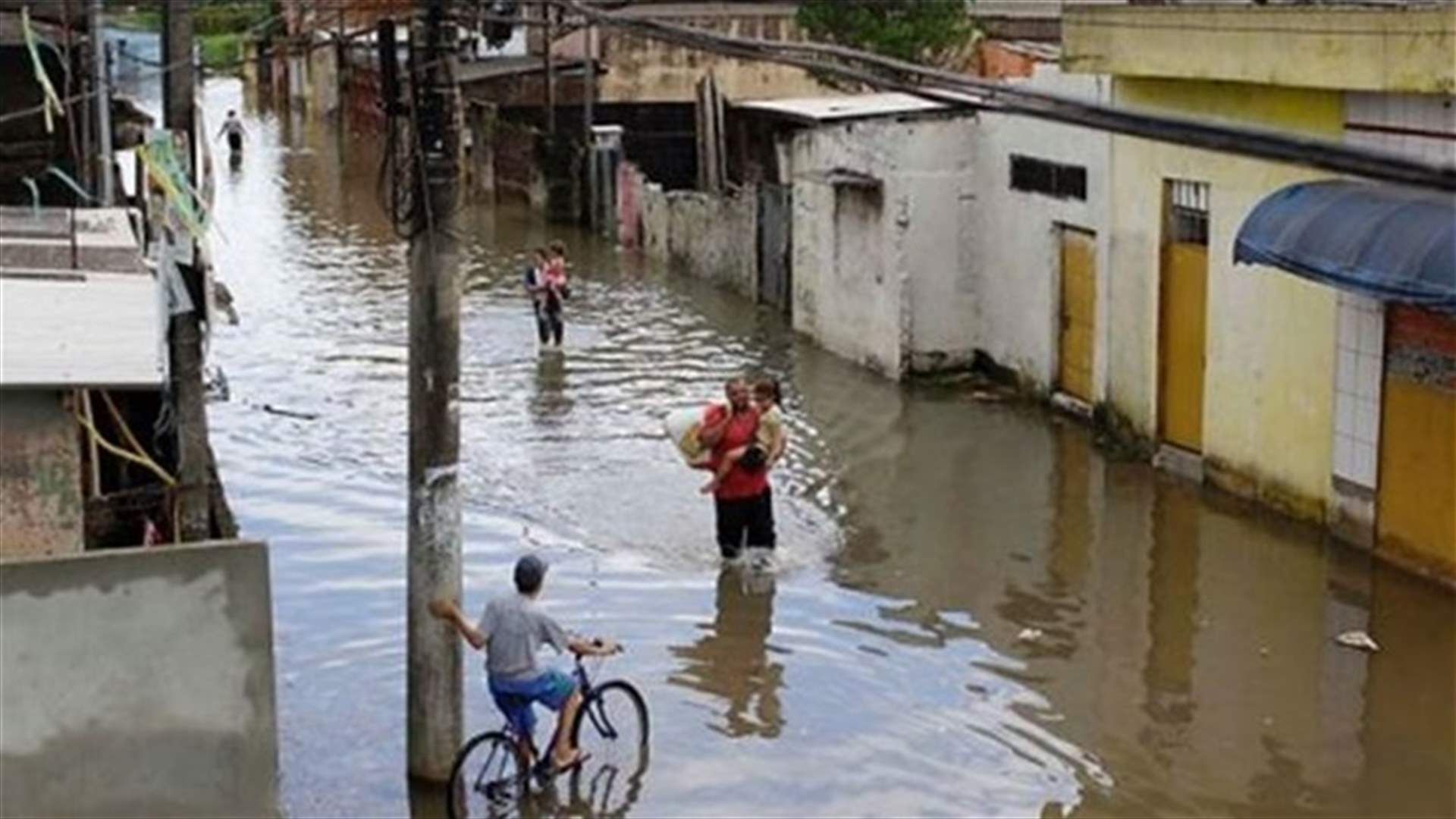 نزوح 50 الف شخص في البرازيل بسبب الفيضانات