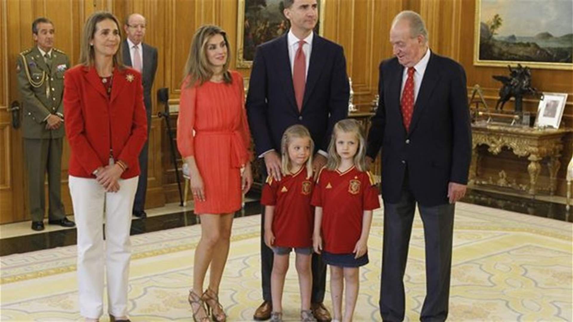 Spanish royals visit Pope Francis on their first trip abroad