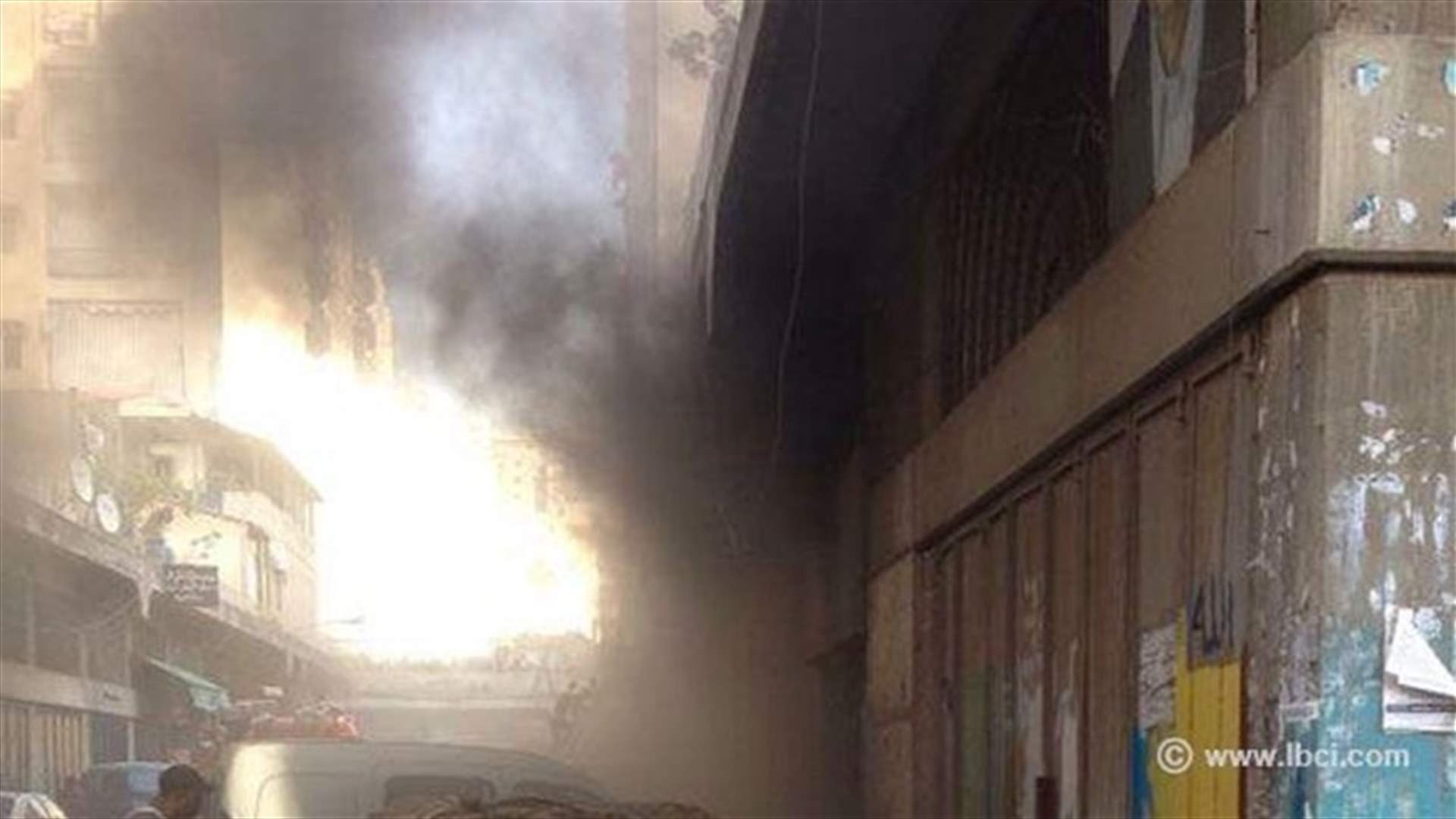 حريق في مستودع لبيع قطع مستعملة للسيارات قرب مسجد طينال 
