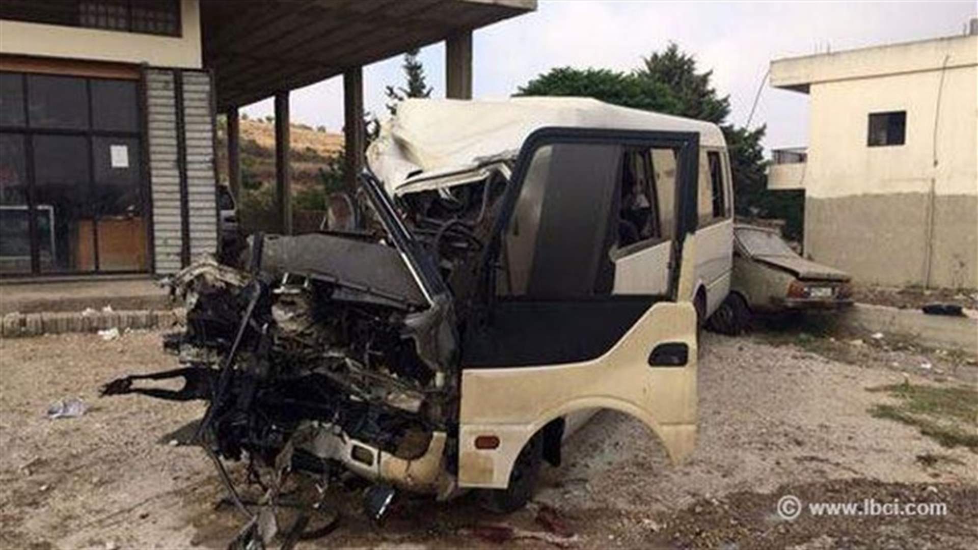 قتلى وجرحى بحادث سير على طريق منجز 