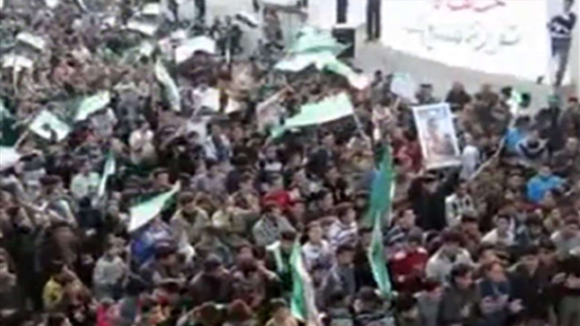 مواجهات بين جنود ومنشقين عن الجيش في حماة 