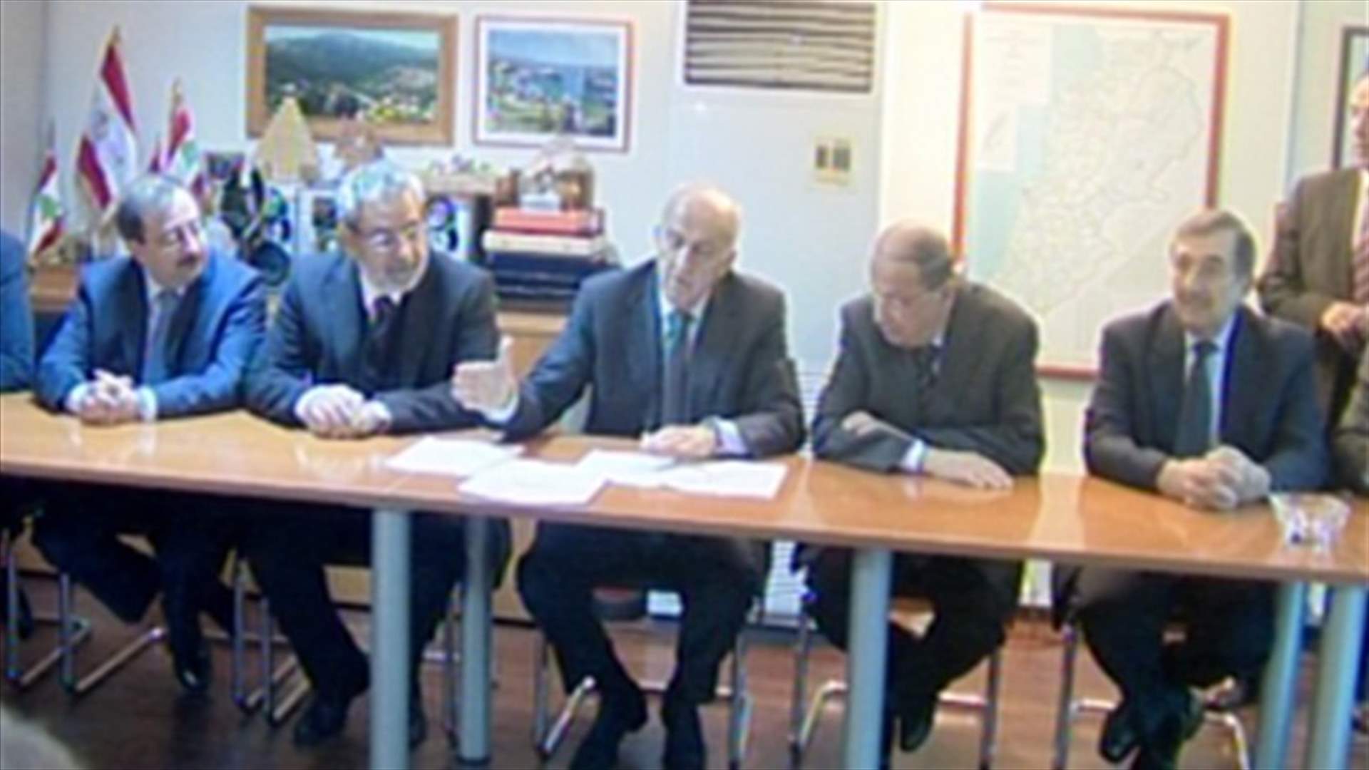 Moukbel and Aoun on Jal el-Dib Bridge 