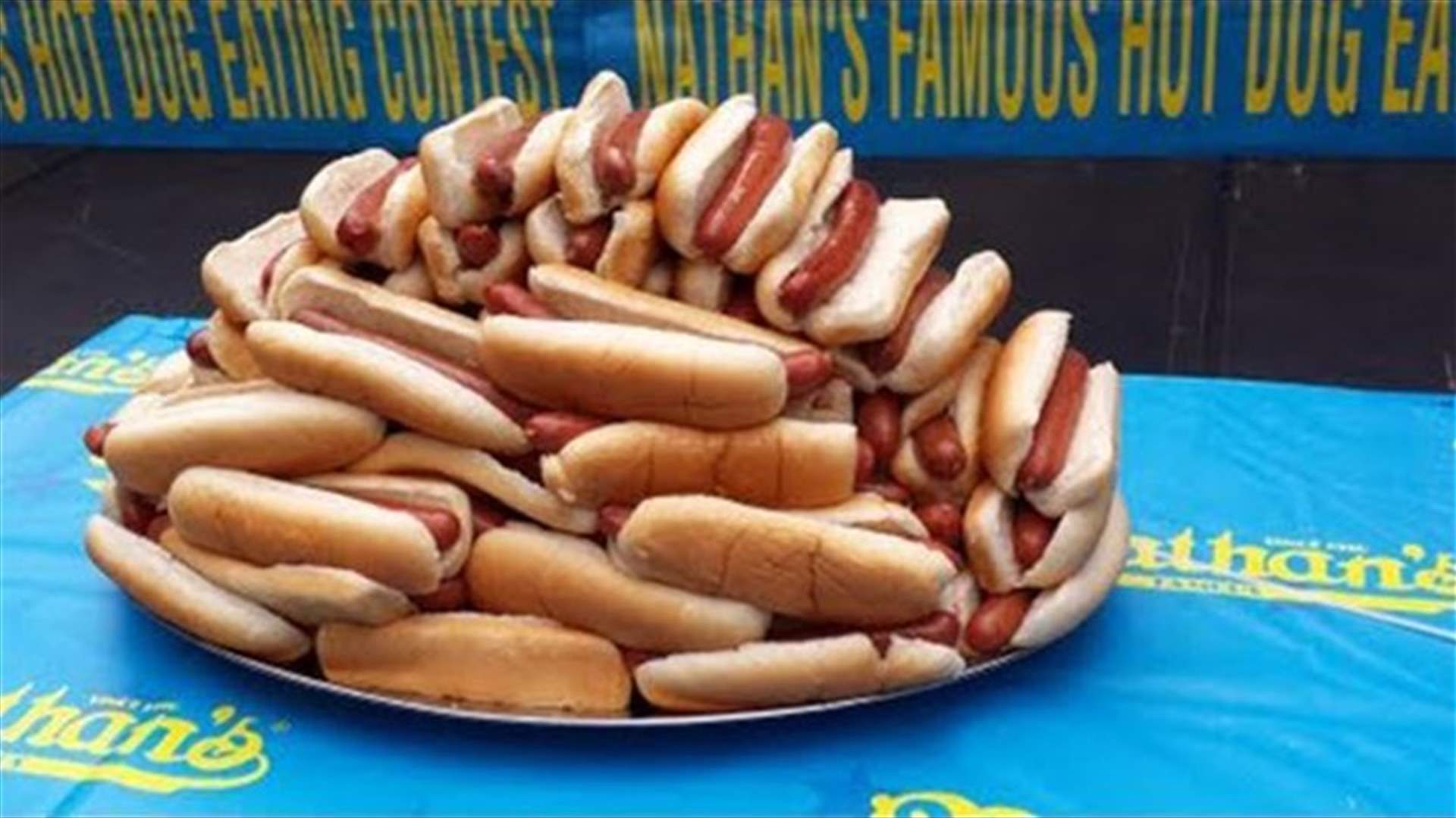 Man dies at US hot dog eating contest