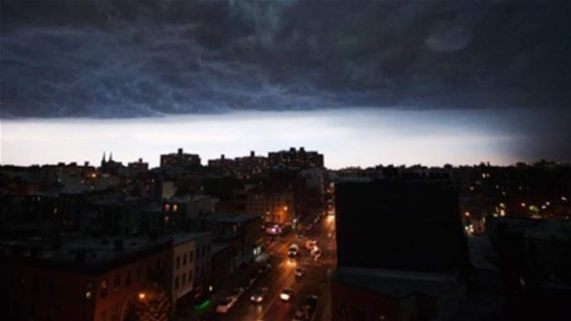 U.S. East Coast wakes up to power cuts and big clean-up after storms kill five