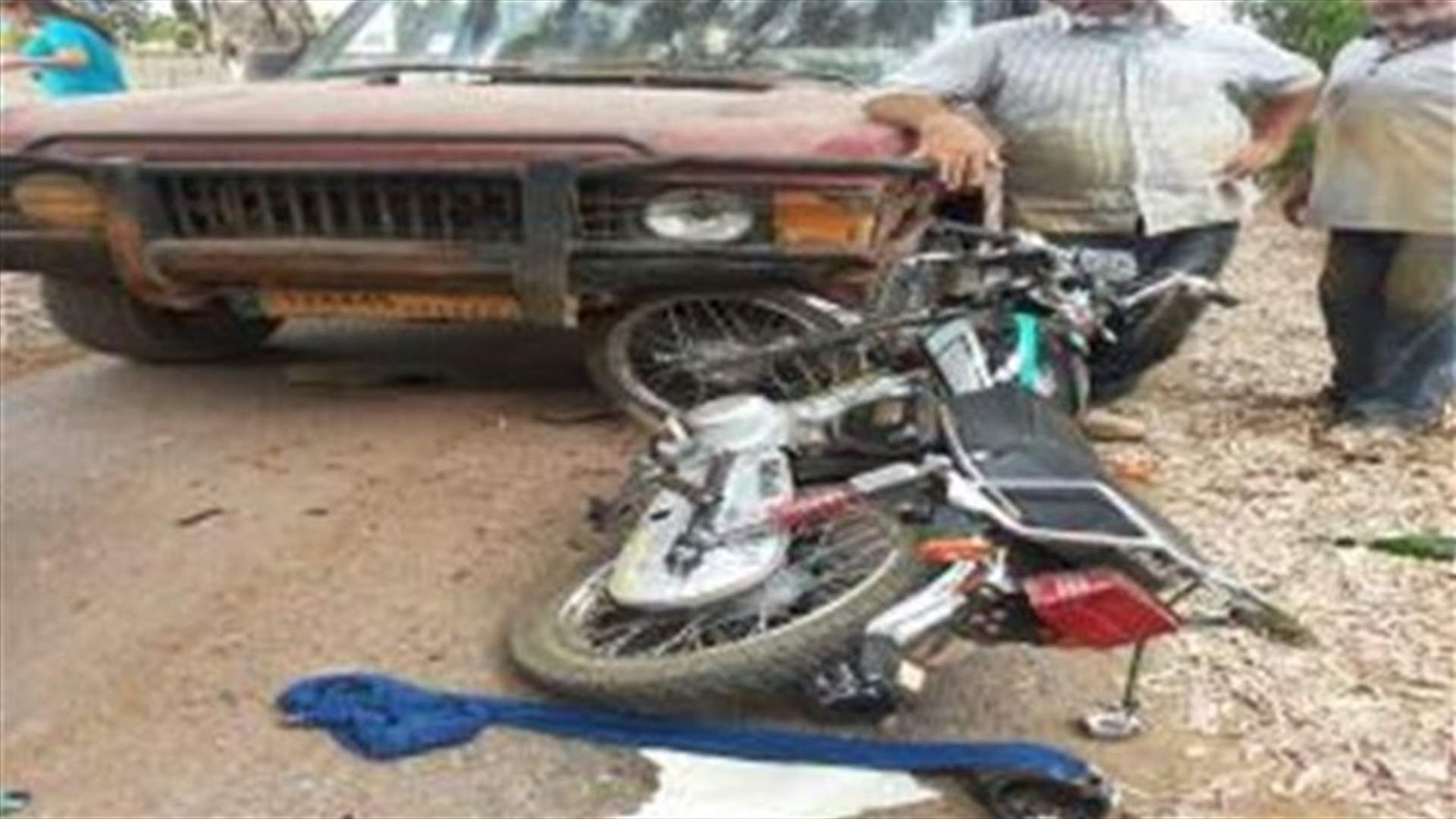 جرح 3 سوريين بحادث سير في زوطر الشرقية