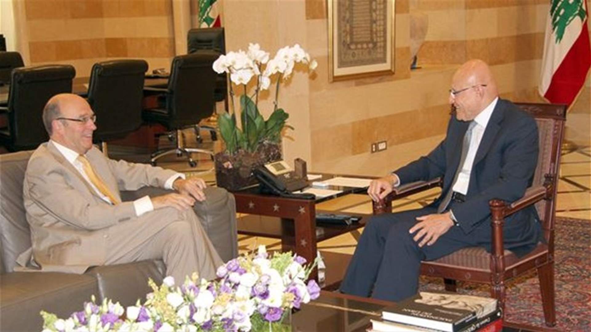 بلامبلي: اطلاق الصواريخ والرد الاسرائيلي يمثلان تهديدا خطيرا للاستقرار