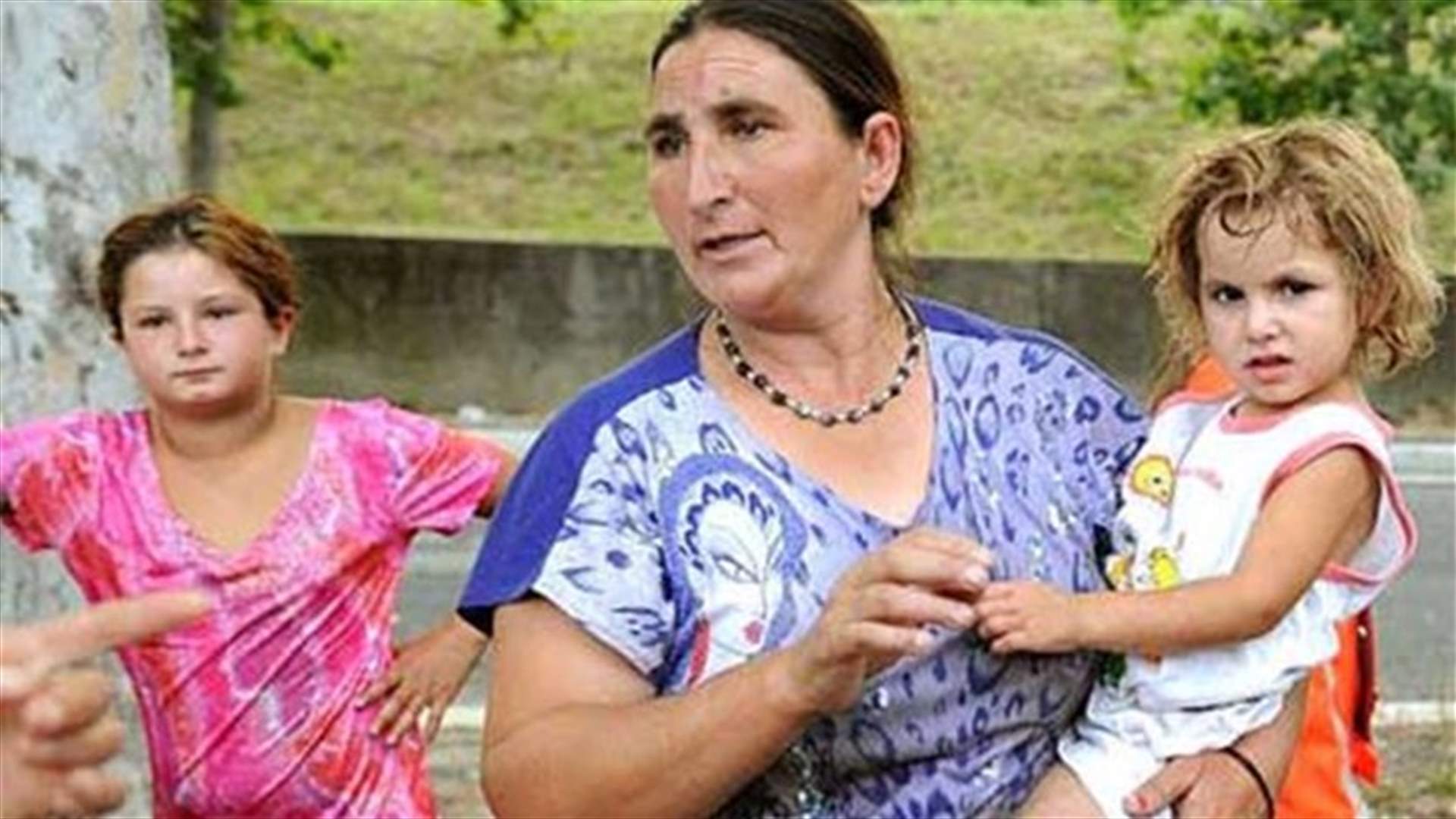 Belgian town blasts music to drive Roma away