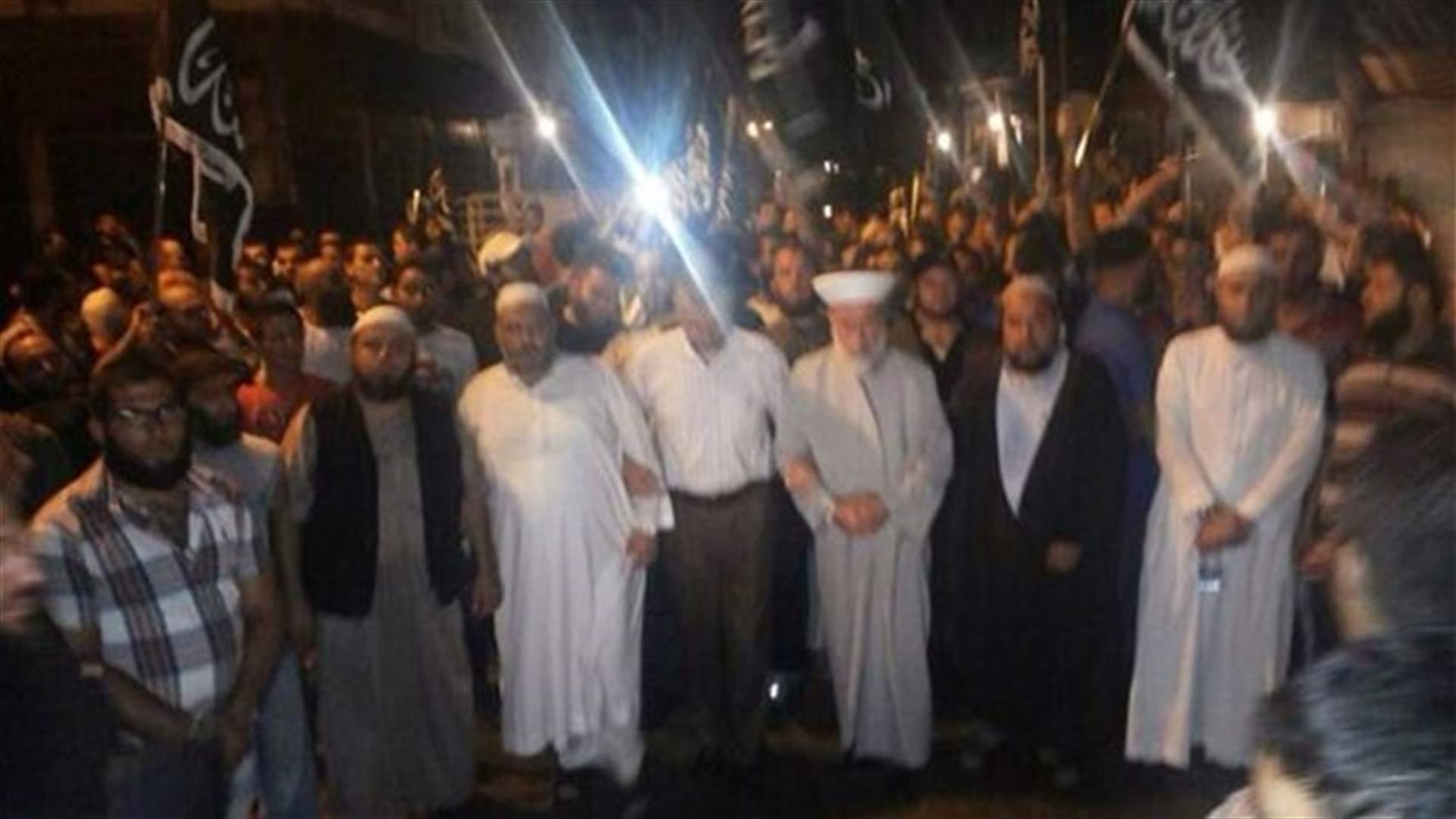 اعتصام أمام مسجد حربا للمطالبة بالافراج عن موقوفين