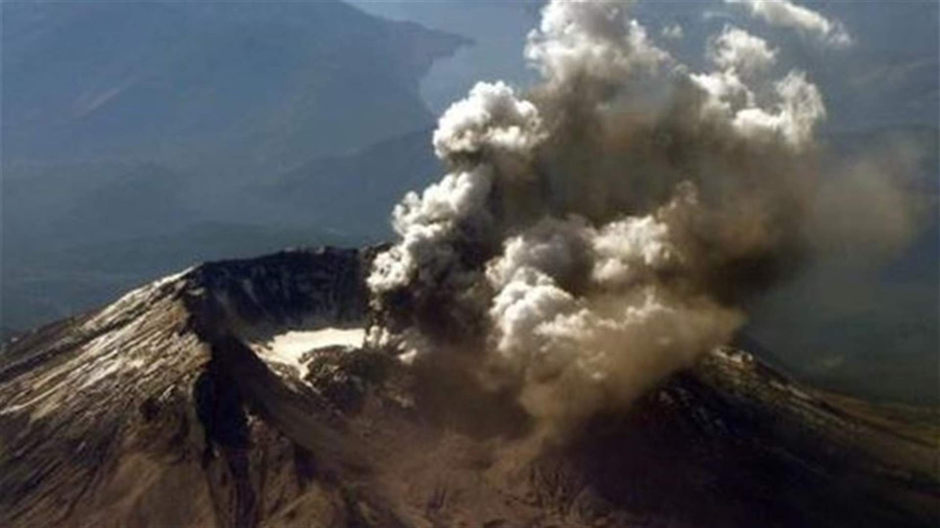 U.S. scientists to map interior of Mount St. Helens volcano