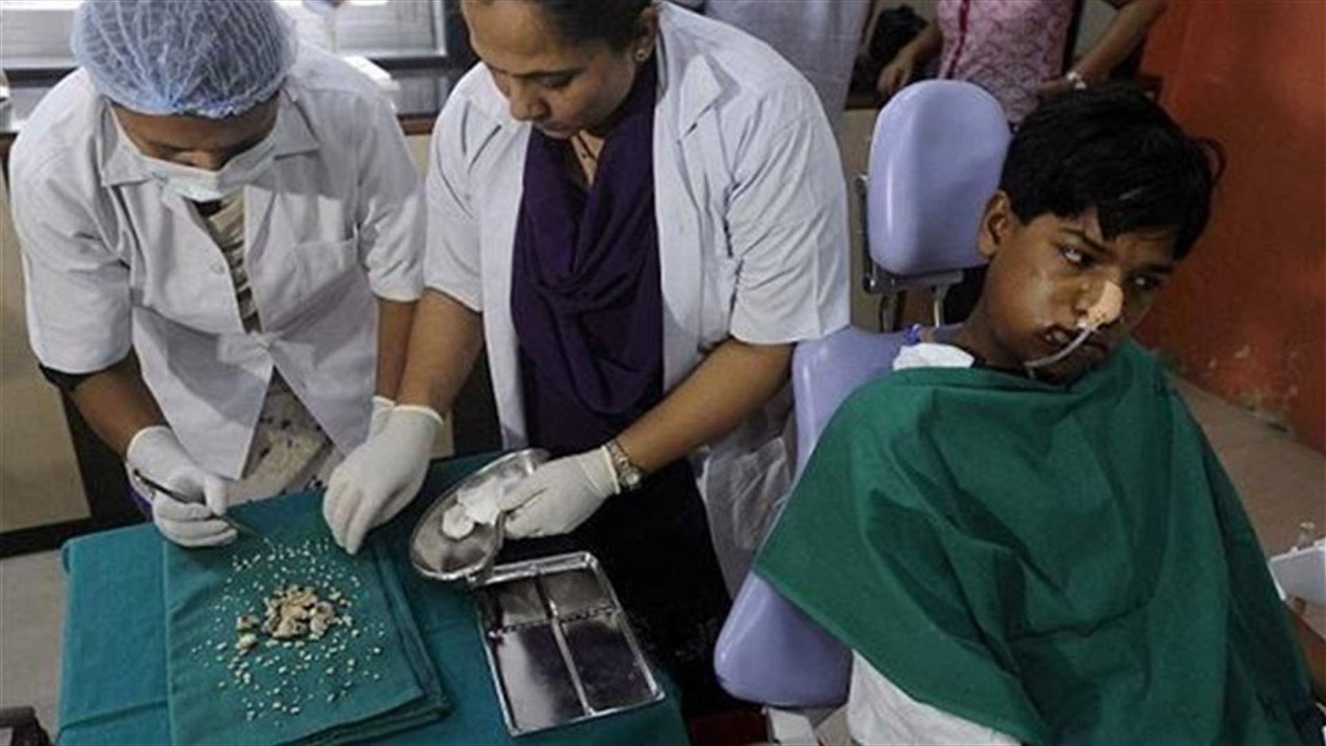 Surgeons remove 232 "teeth-like structures" from mouth of teenager 