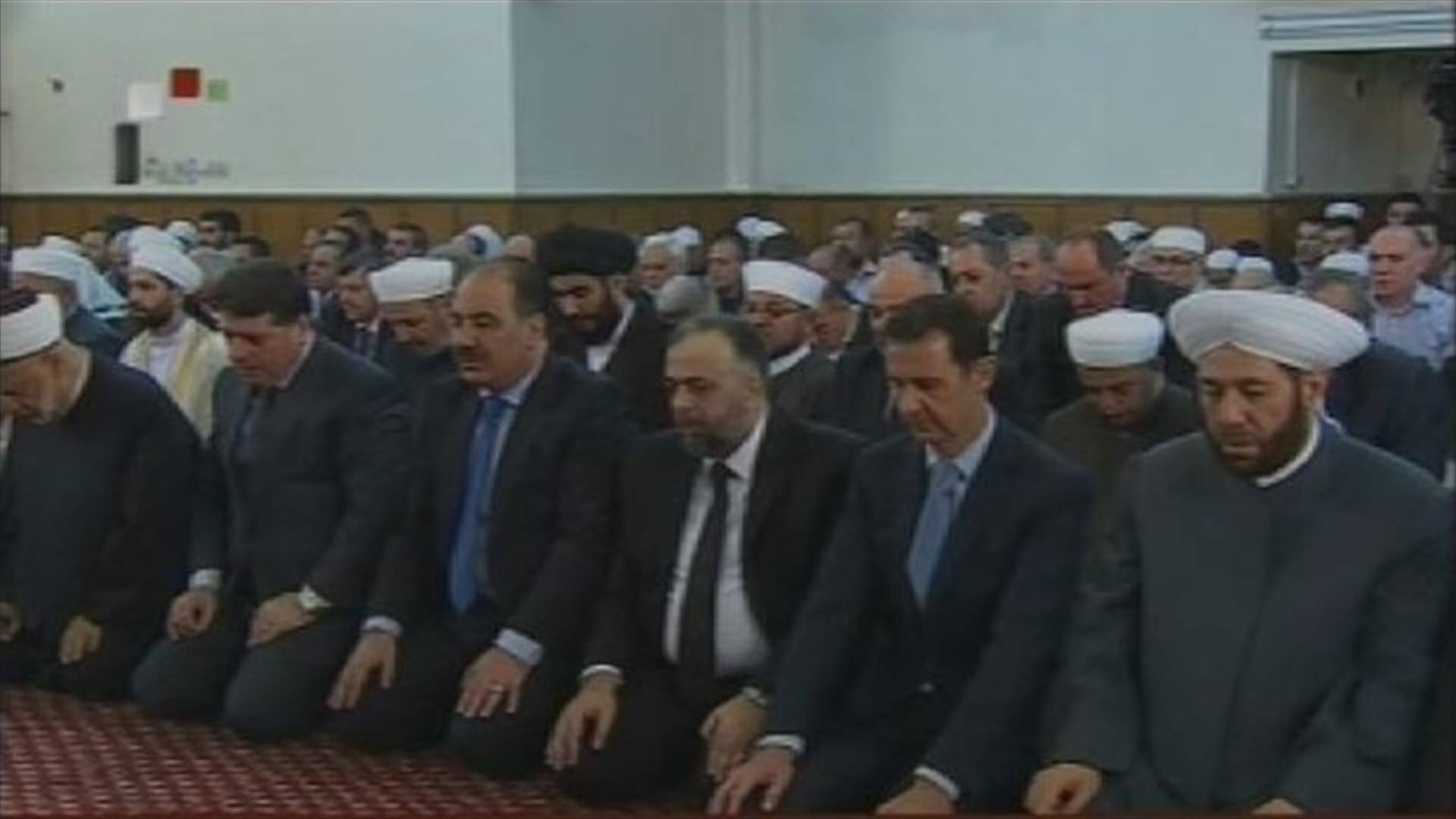 Syria's Assad prays as his troops suffer high toll