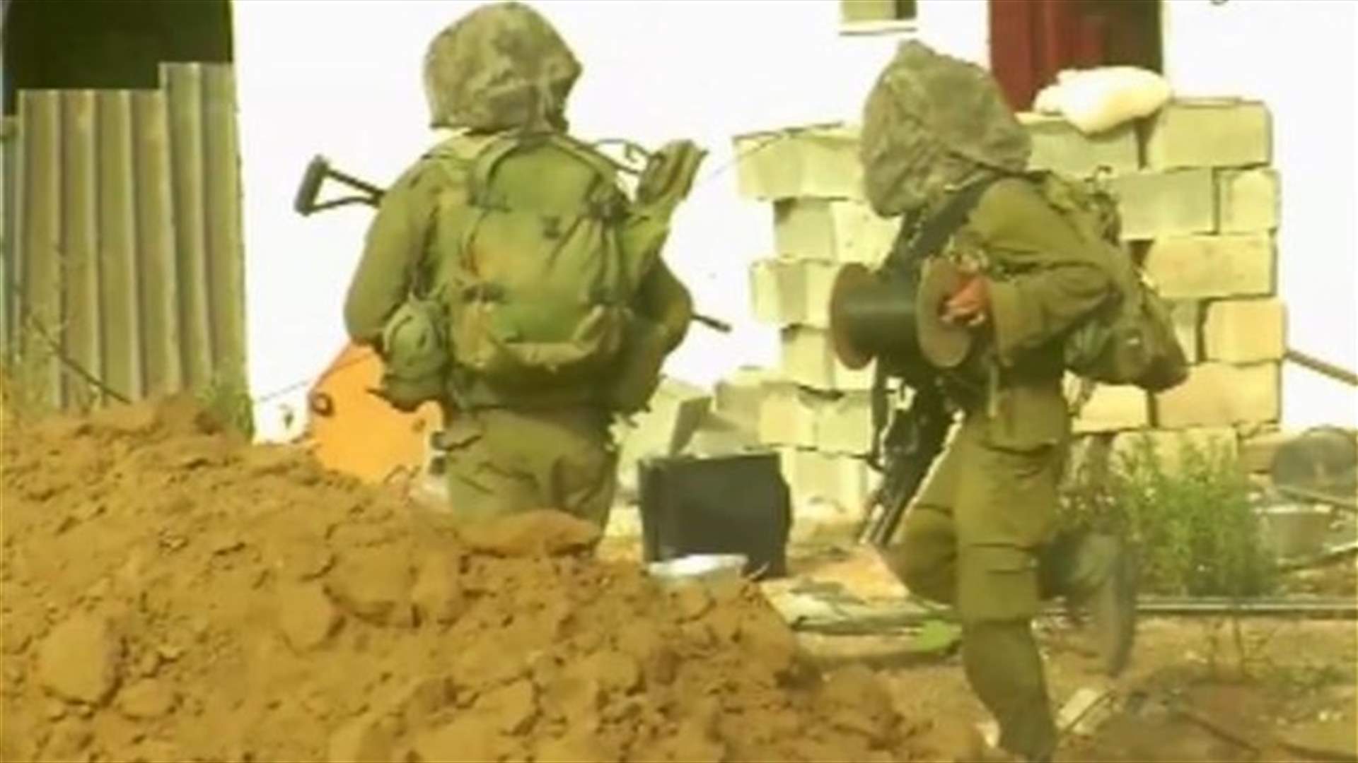 Ten dead in strike on school in new Gaza fighting