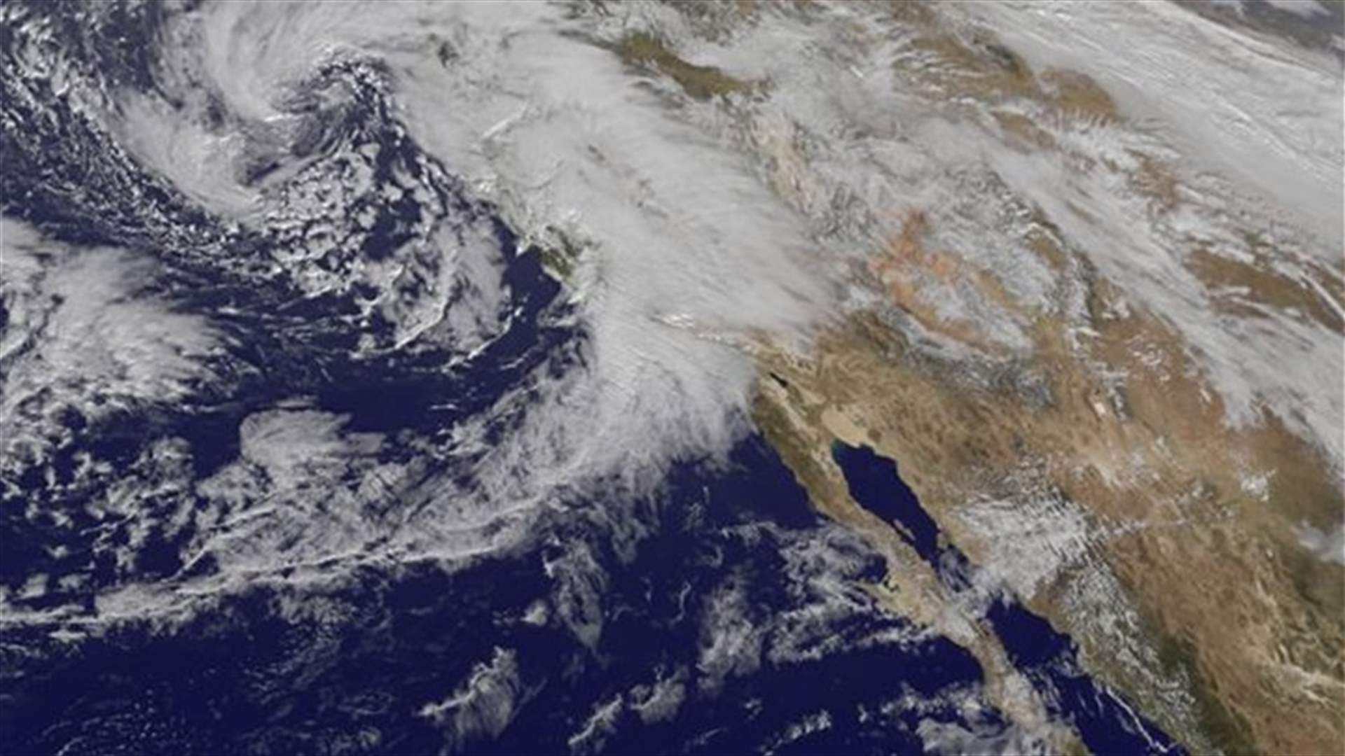One dead, thousands stranded after southern California storms