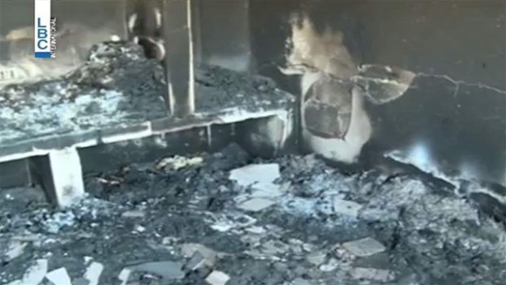 العثور على جثة جندي استشهد في أول أيام المعارك في الحصن