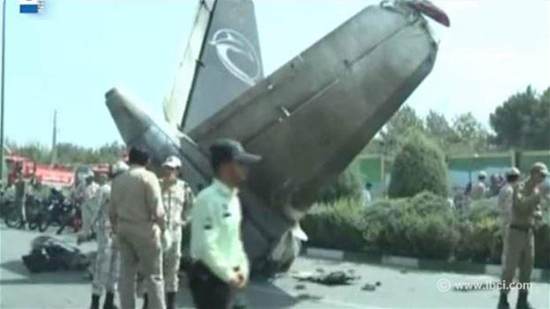 قتلى بتحطم طائرة مدنية في مطار مهرآباد بطهران
