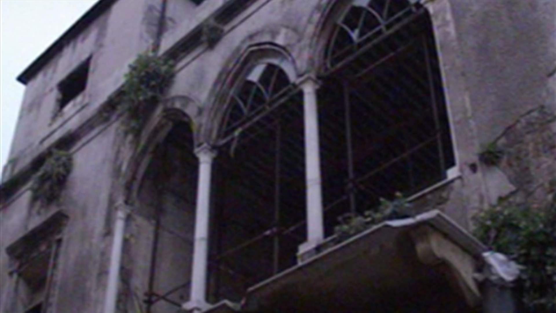 انهيار جدار منزل في طرابلس القديمة