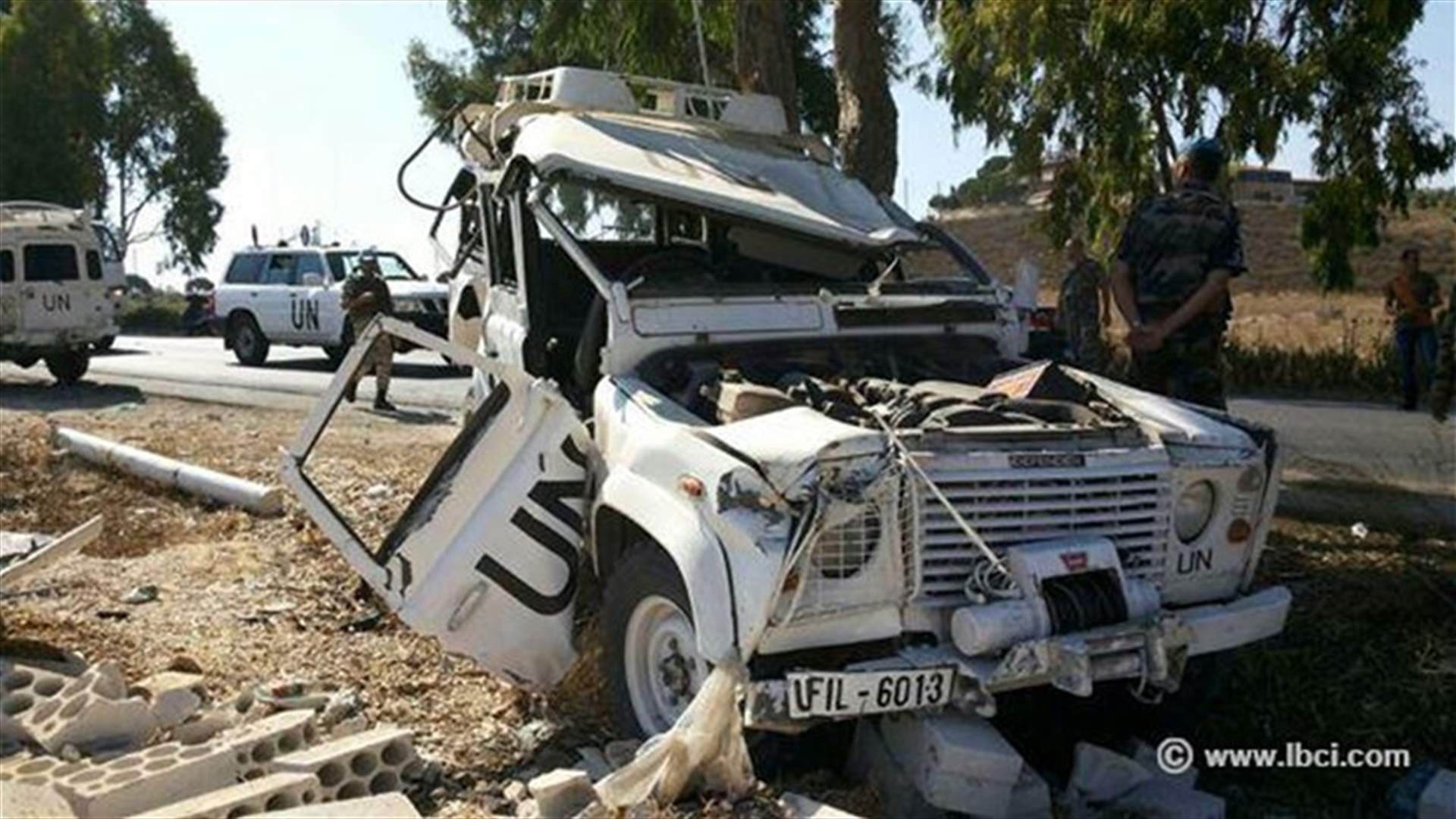 جريحان اثر تعرض آلية للوحدة الاندونيسية لحادث سير