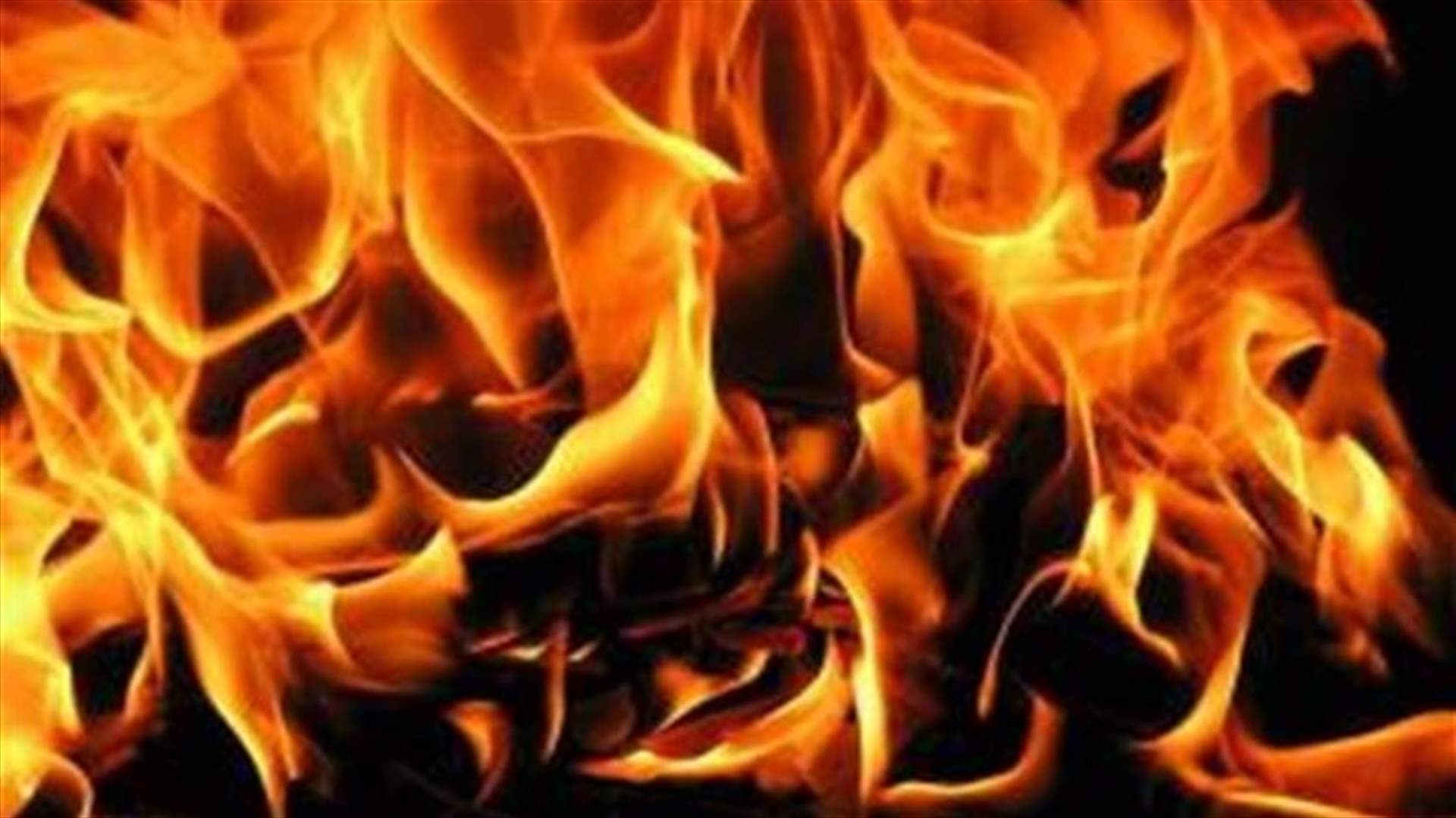 حريق في مستودع في جسر الباشا