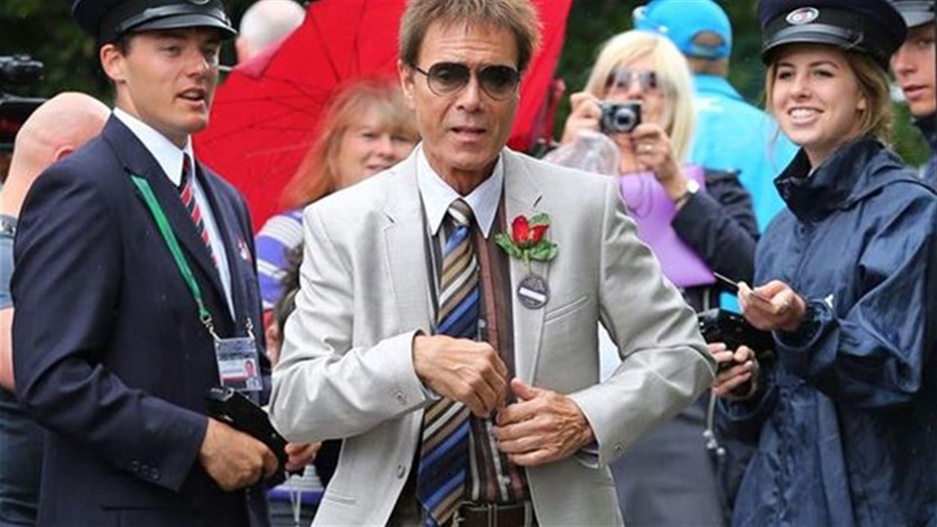 British police search home of entertainer Cliff Richard