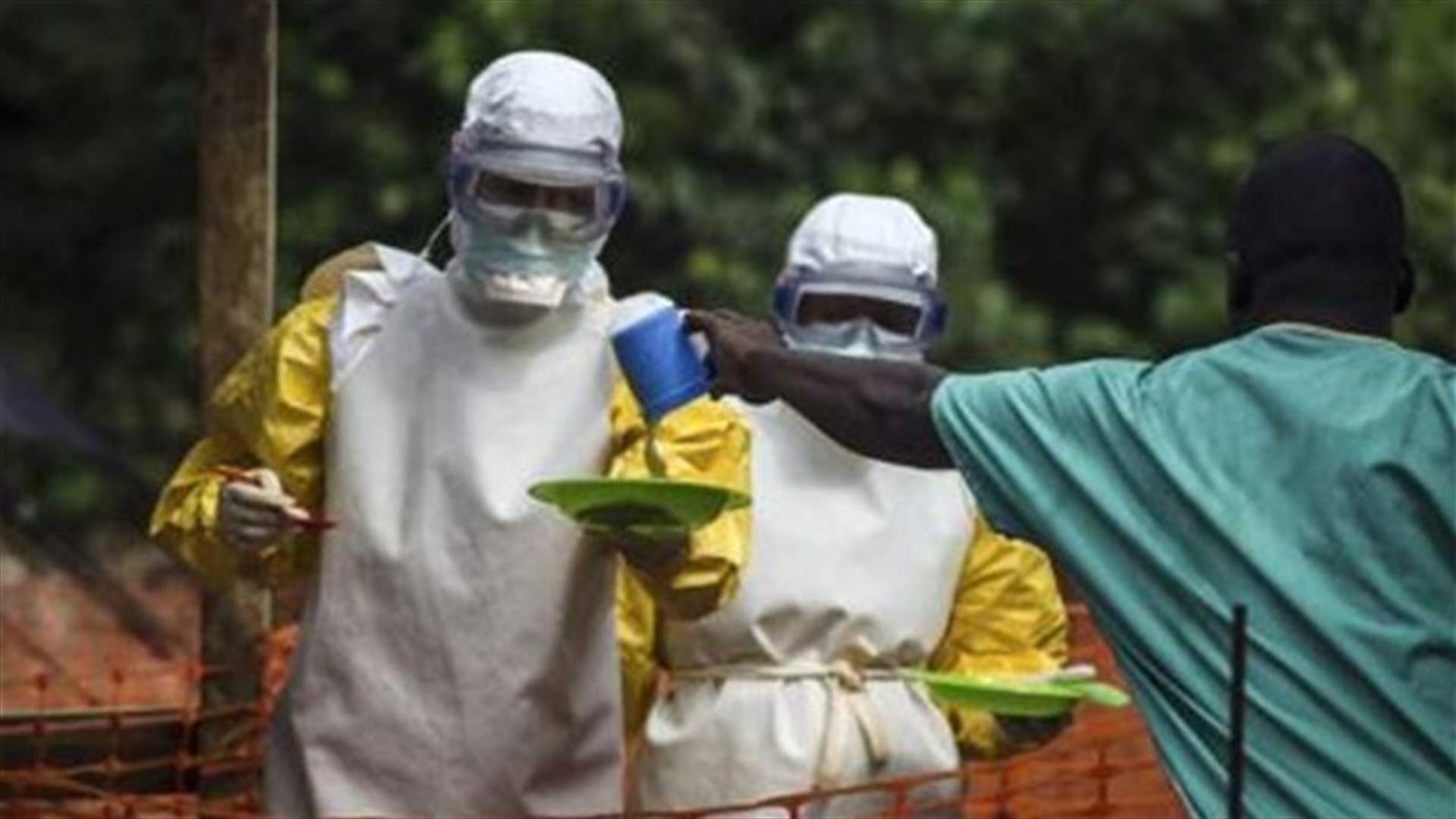Senegal blocks Liberia aid flight, imposes Ebola travel curbs