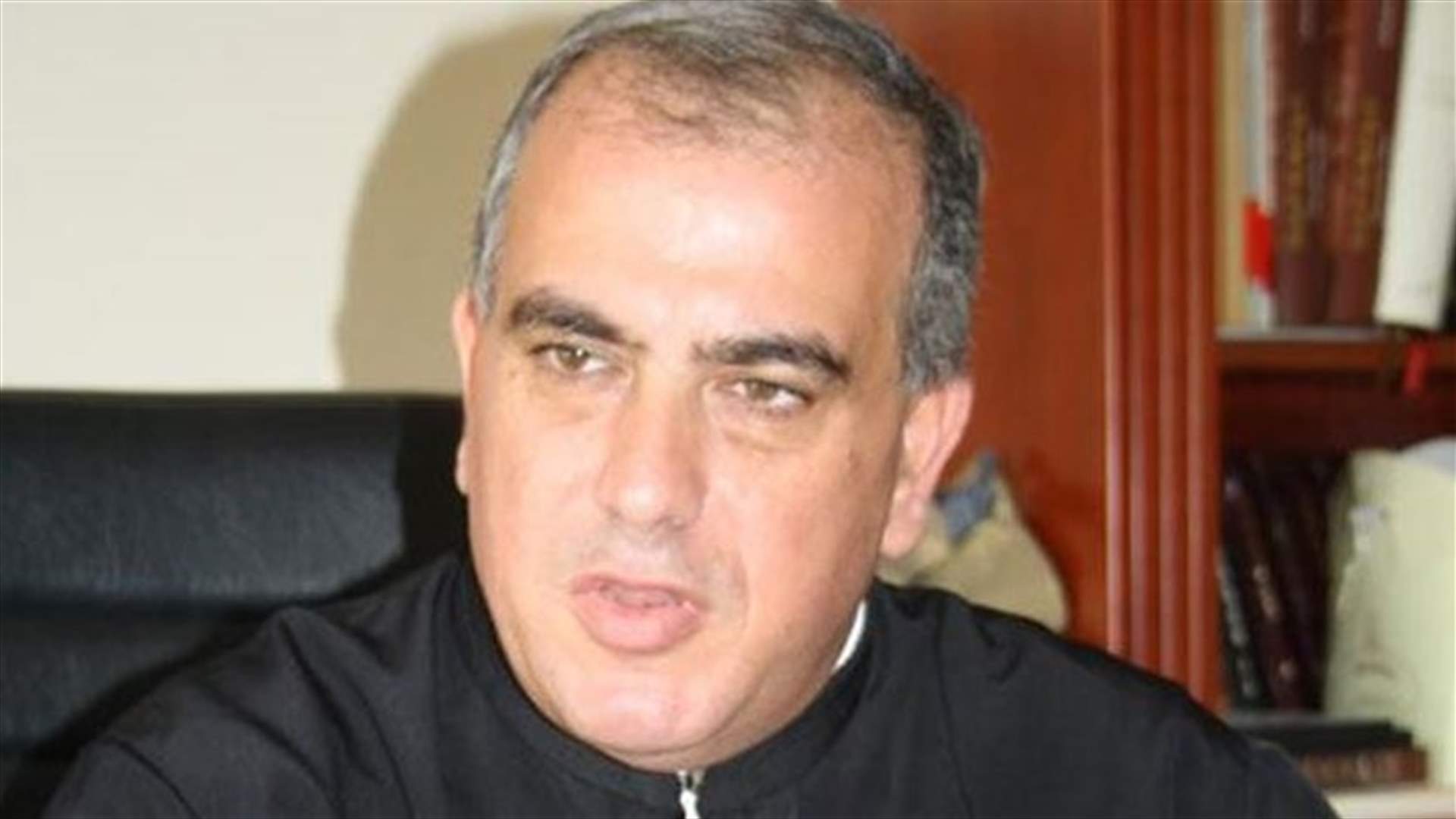 تأنيب كاهن أساء إلى واجب الاحترام بين المسيحي والمسلم