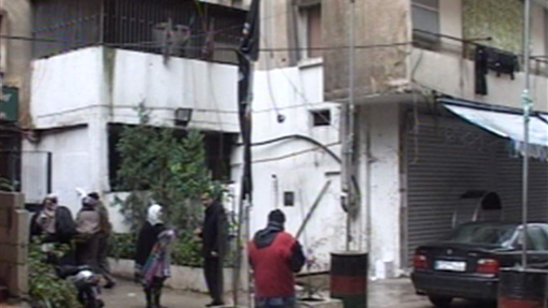 كاميرا الـLBC  تدخل المصيطبة لحظة قرار اخلاء عدد من المباني 