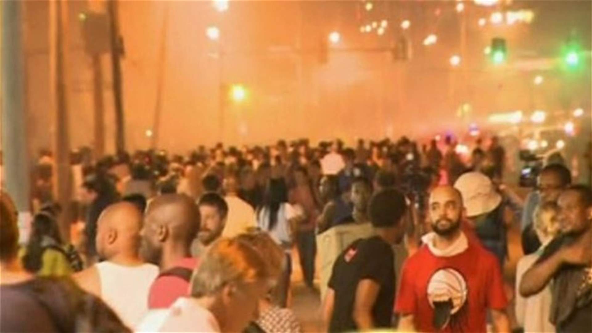 Police move against protesters as calm dissolves in Ferguson, Missouri
