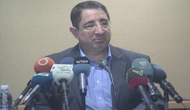 الحاج حسن يحذر محال الأدوية الزراعية 