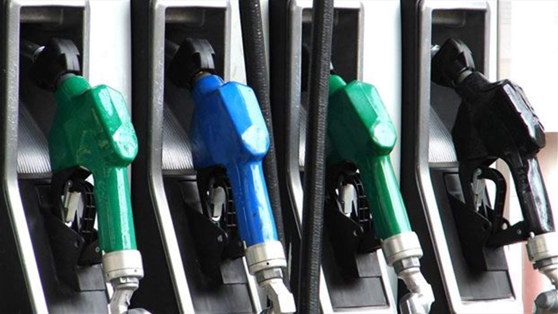 انخفاض سعر البنزين والمازوت 