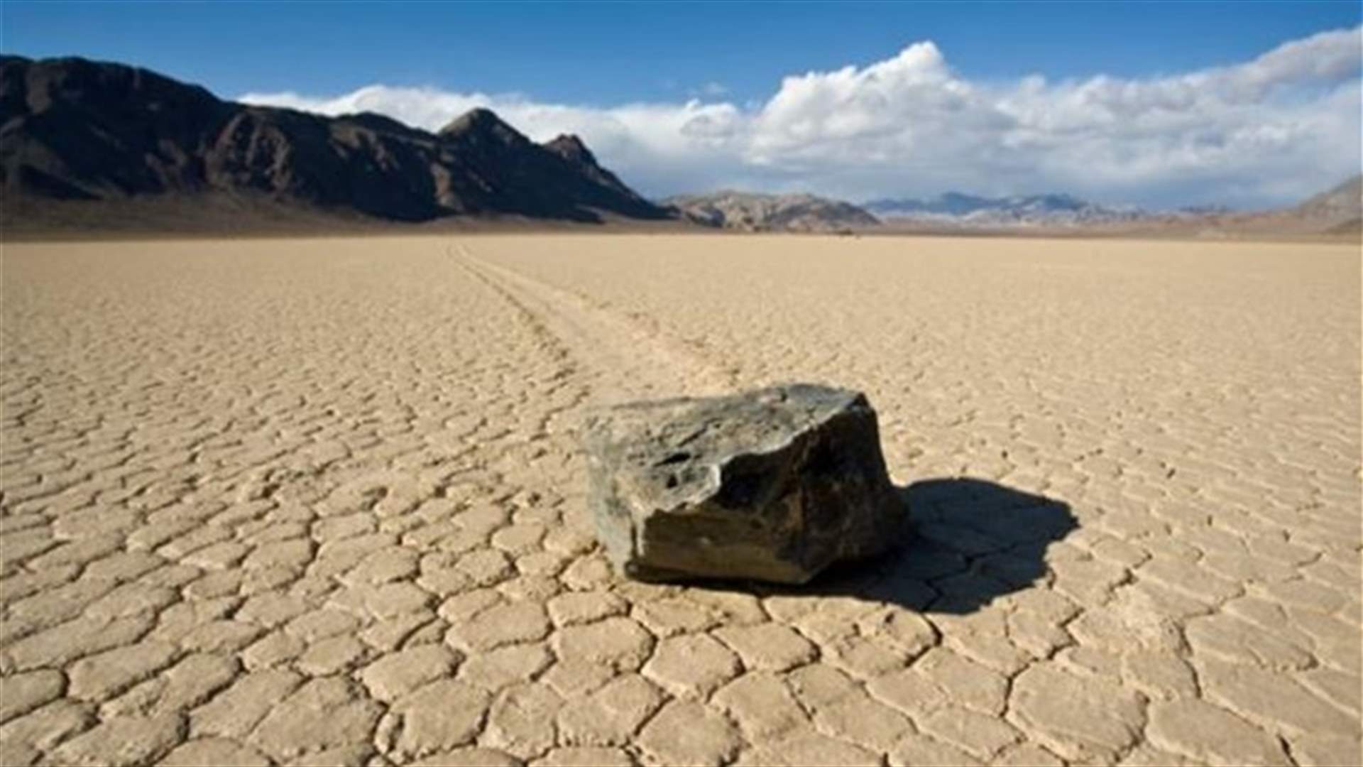 Scientists solve mystery of moving Death Valley rocks