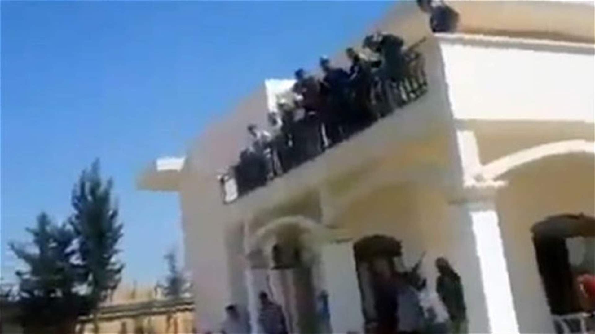 بالفيديو:اقتحام السفارة الاميركية في طرابلس الغرب