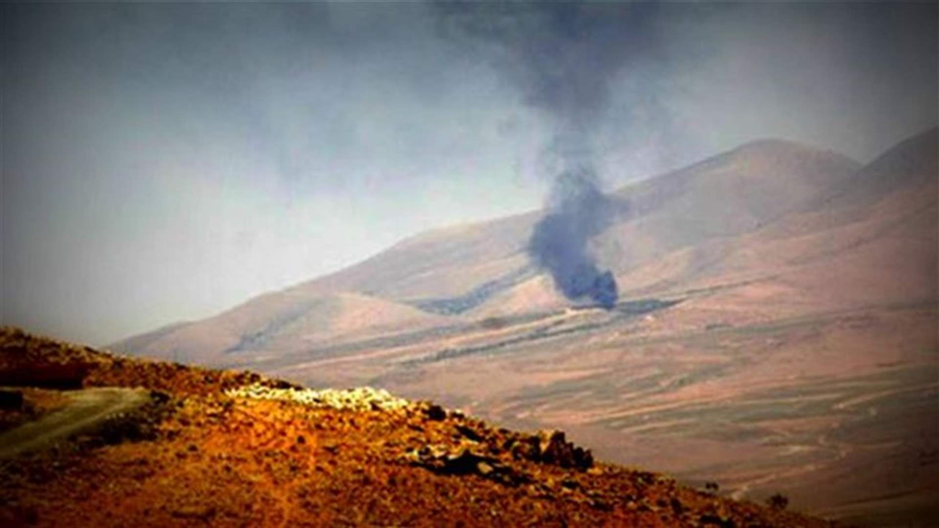 الطيران السوري والجيش اللبناني يقصفان تحركات لمسلحين بجرد رأس بعلبك