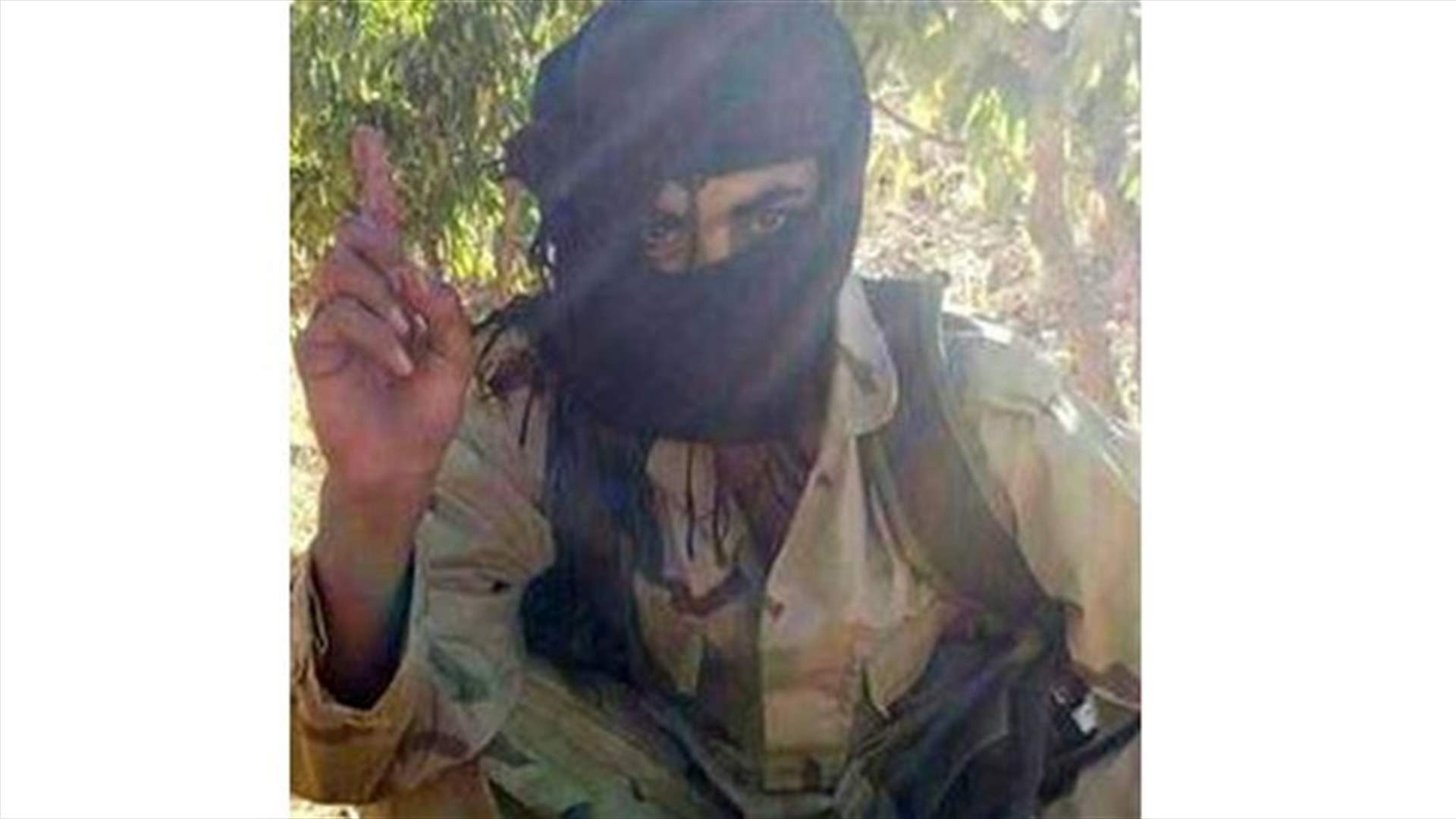 الأخبار : لبنانيان "ذبحا" الرقيب الشهيد علي السيد
