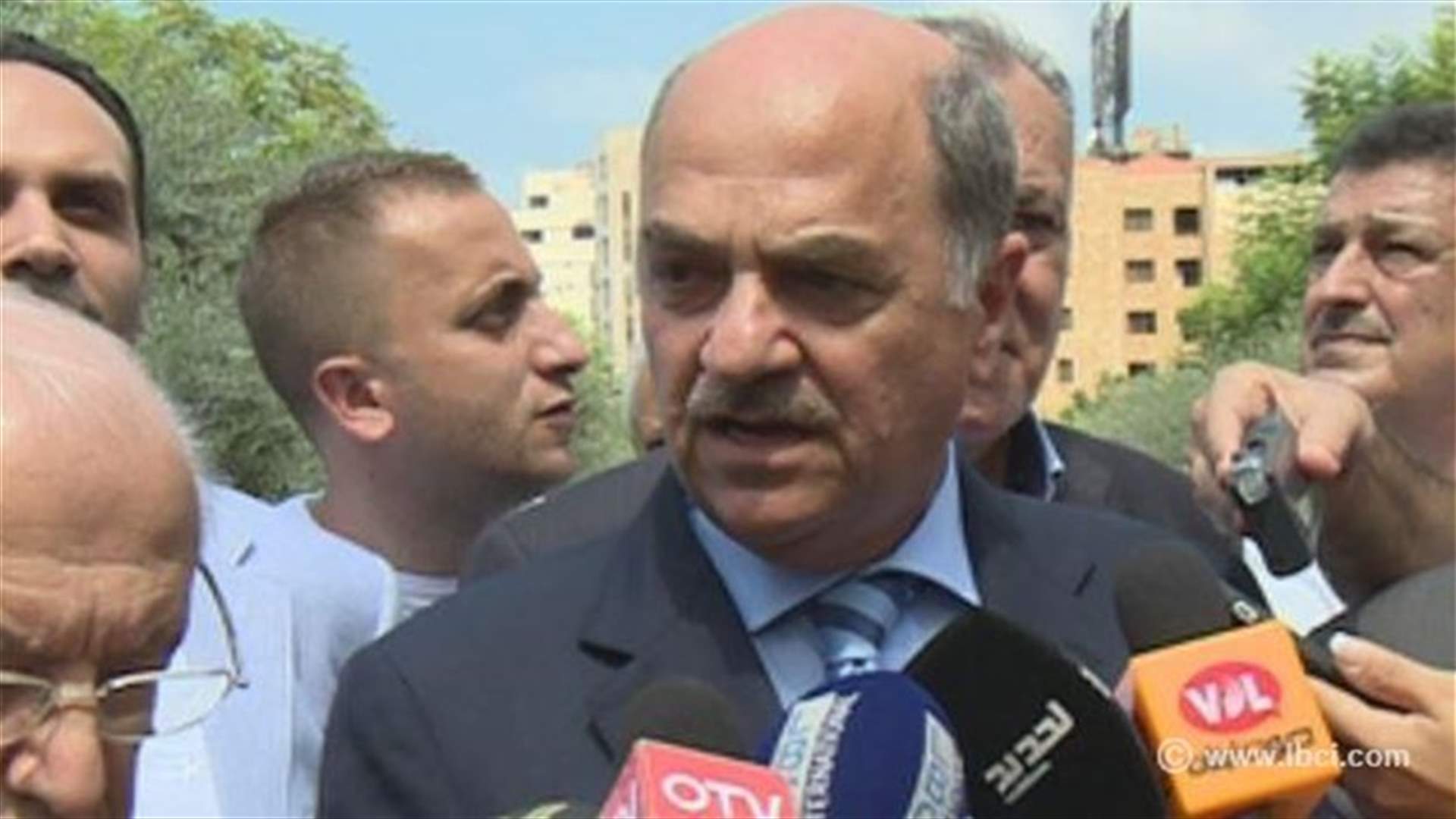 نظريان وعد بحل المشاكل التي تعاني منها جونيه