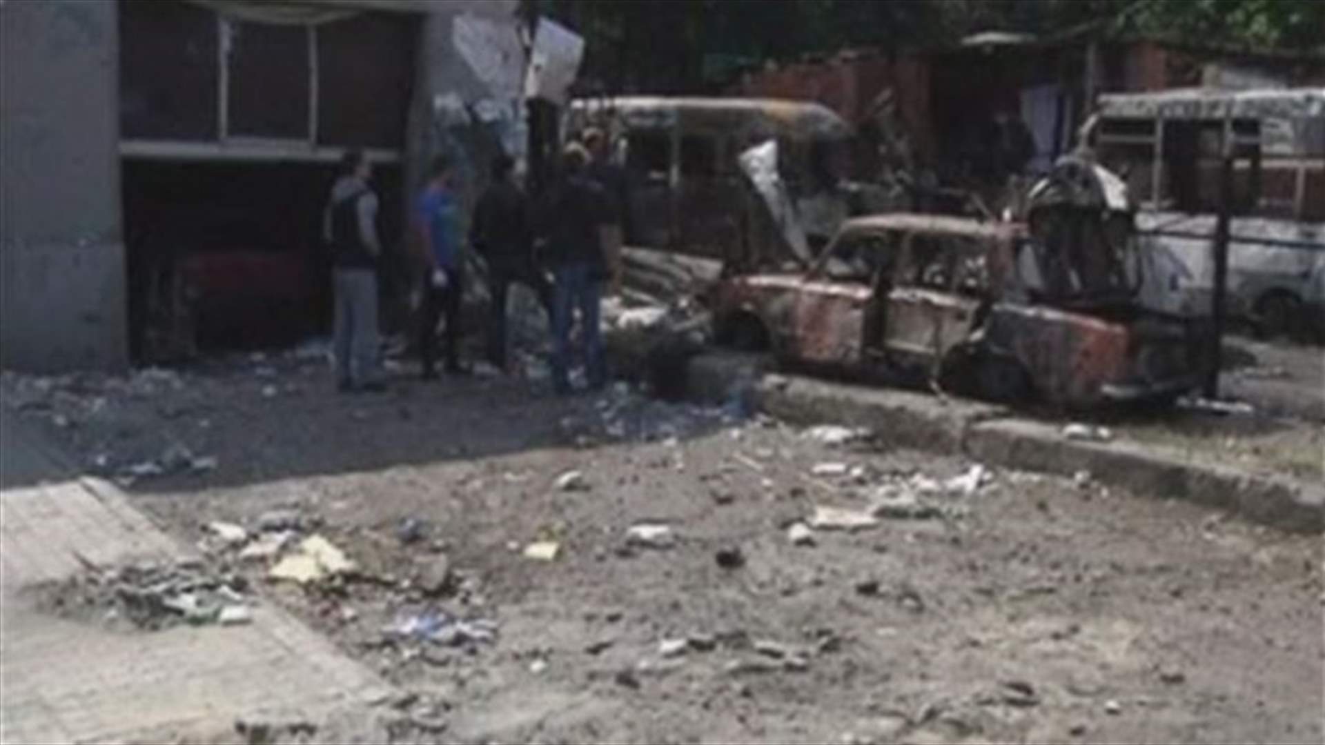 Shelling in eastern Ukraine kills 2, wounds 3