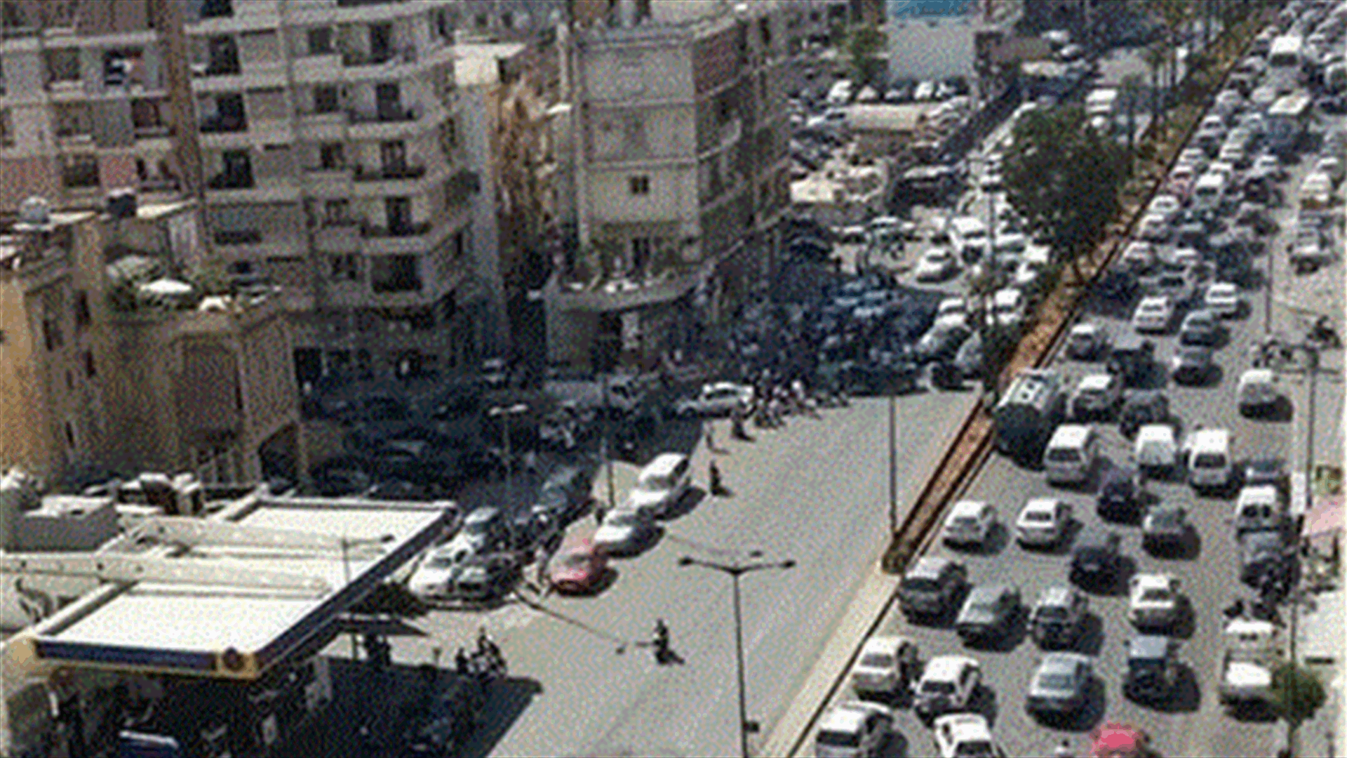 قطع طريق كورنيش المزرعة باتجاه البربير
