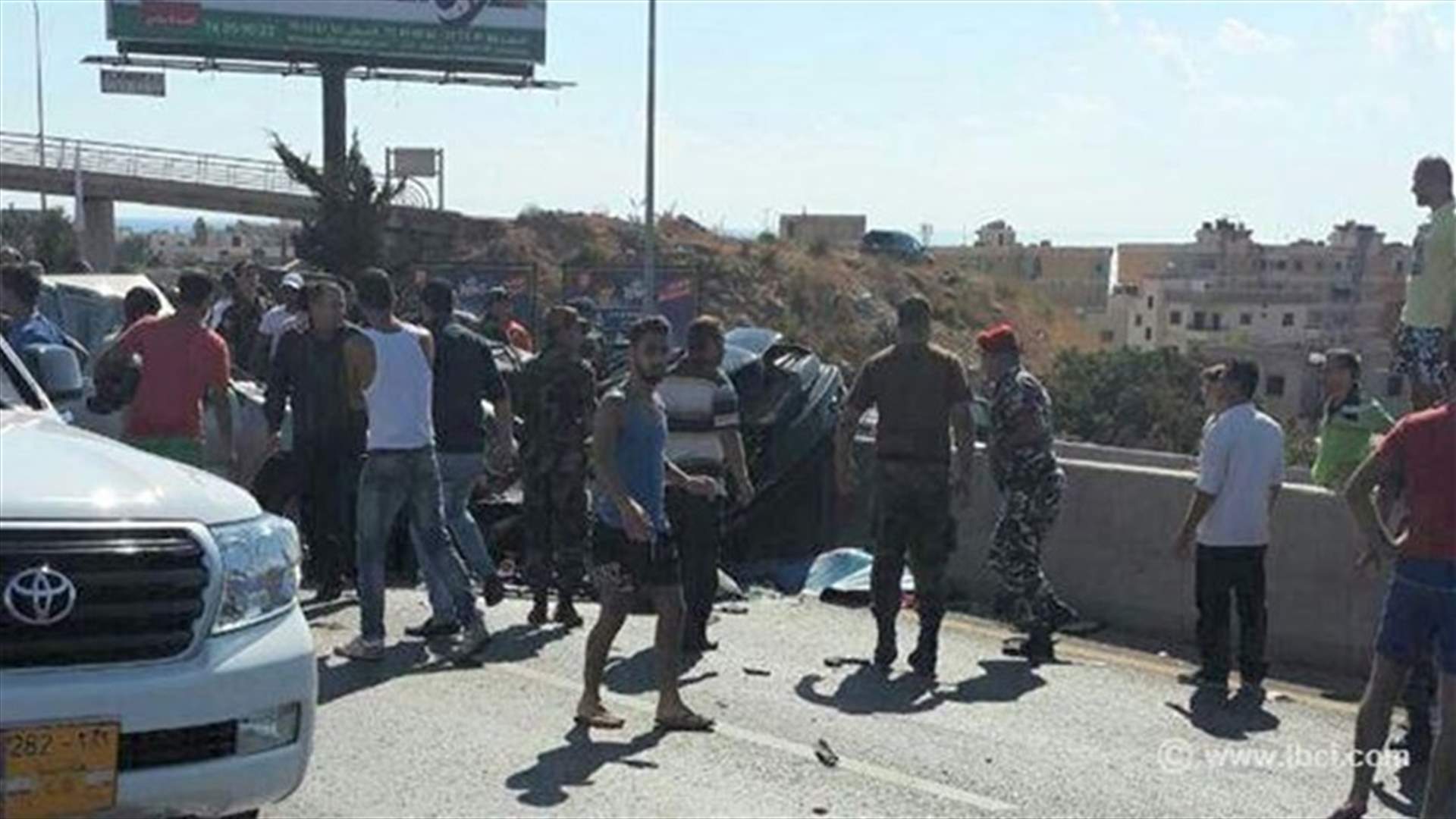 Traffic accident on Jiyeh highway leaves five people dead