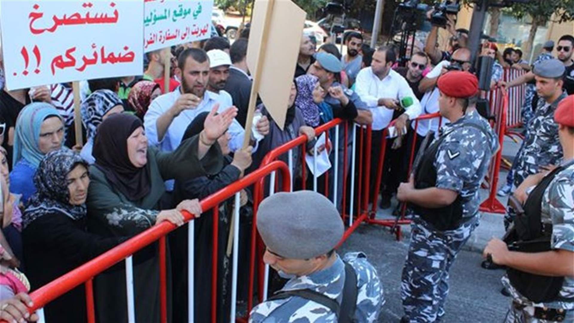 لجنة الاعتصام في القلمون تمهل الحكومة 12 ساعة